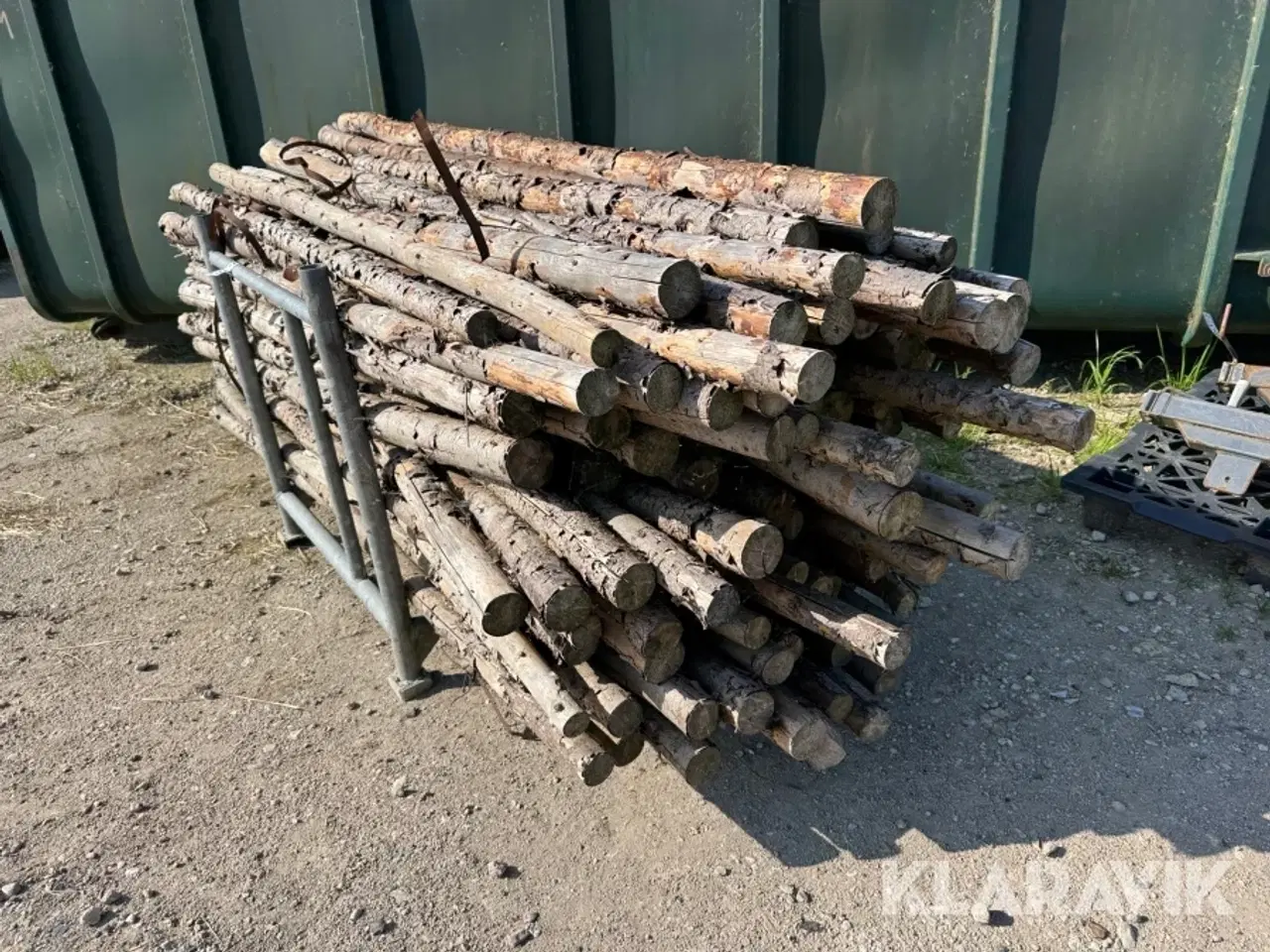 Billede 2 - Rafter med bark