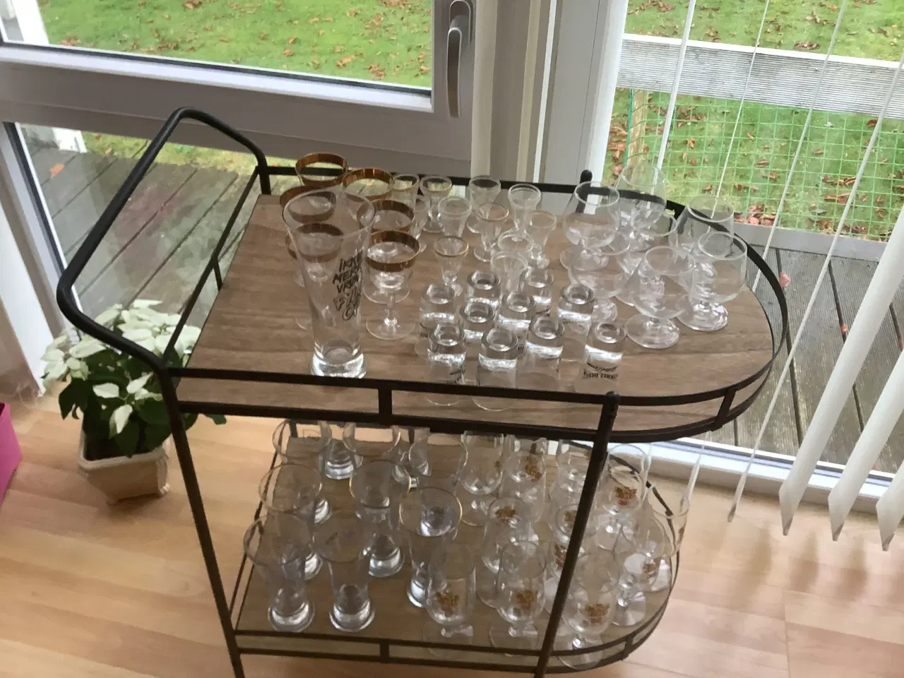 Billede 5 - Glas med bar bord 