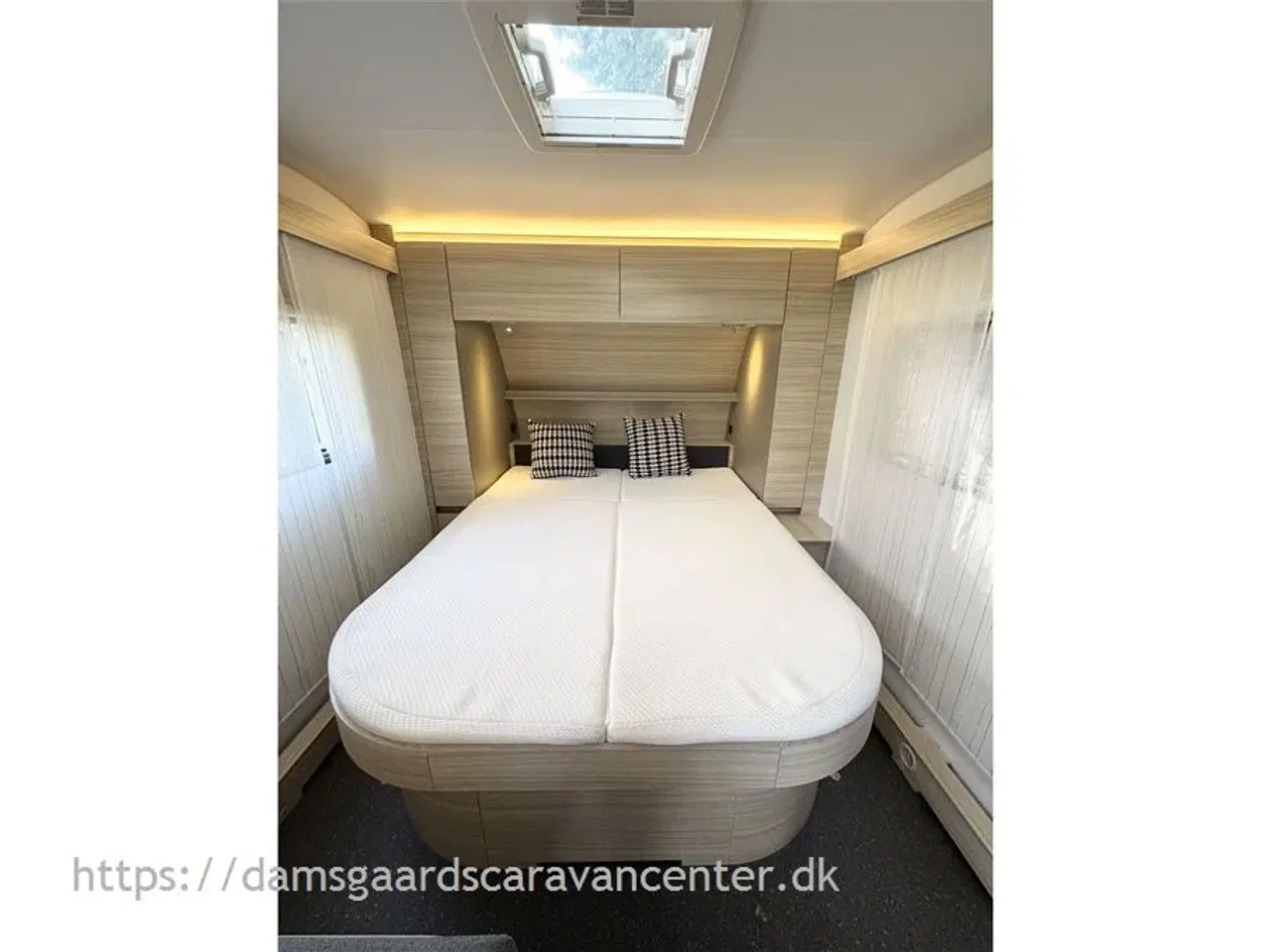 Billede 15 - 2021 - Adria Altea 542 PH   Queensbed-Gulvtemp.-Mover-Telt
