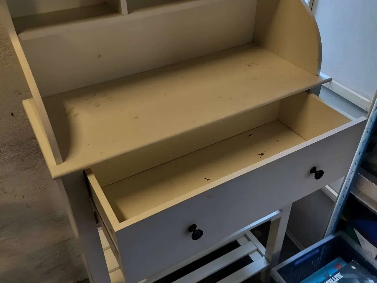 Billede 3 - Pult med skuffe i hvid