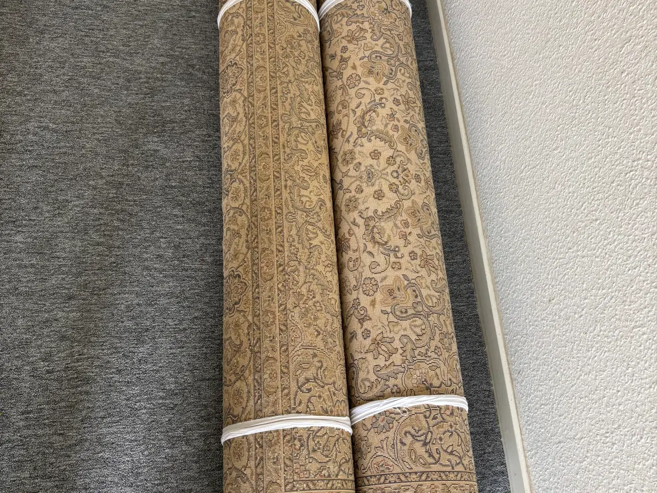 Billede 4 - 2 styk flotte tæpper 