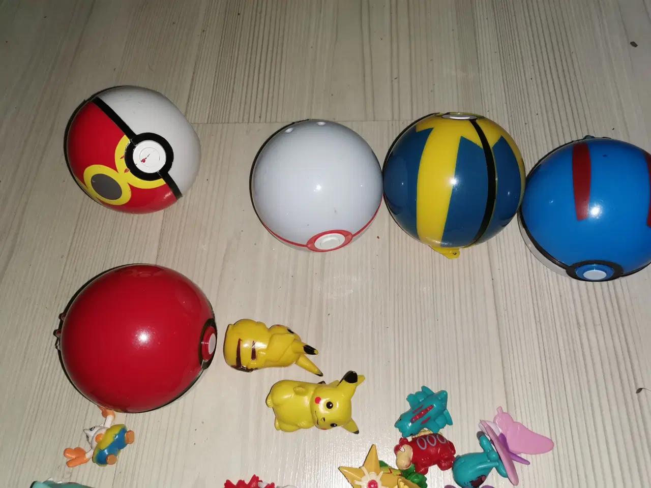 Billede 1 - Pokemon figurer og pokemon ball