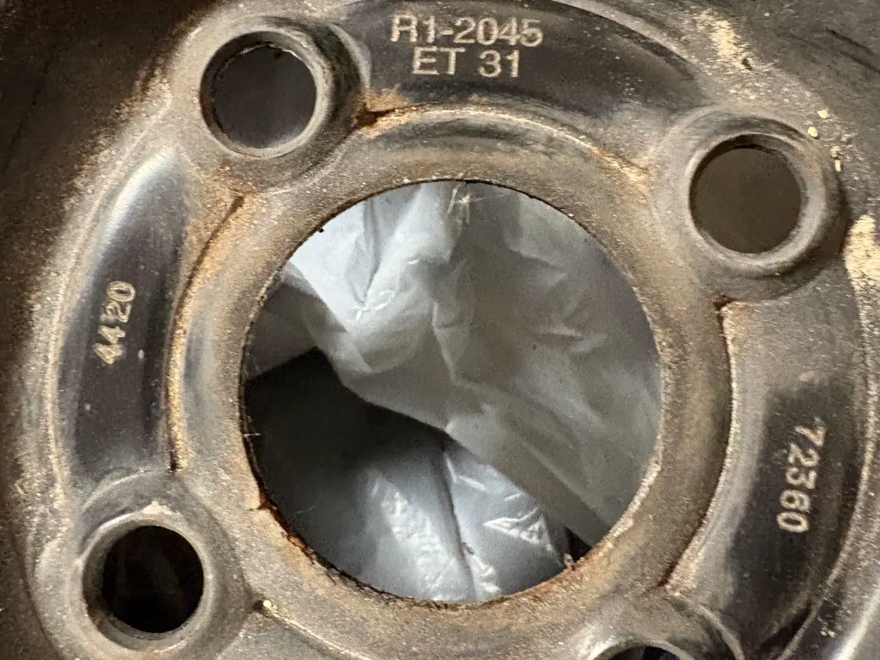 Billede 8 - 185/65 R15– 2xSportiva(8 mm) + 2xConti winter(5mm)