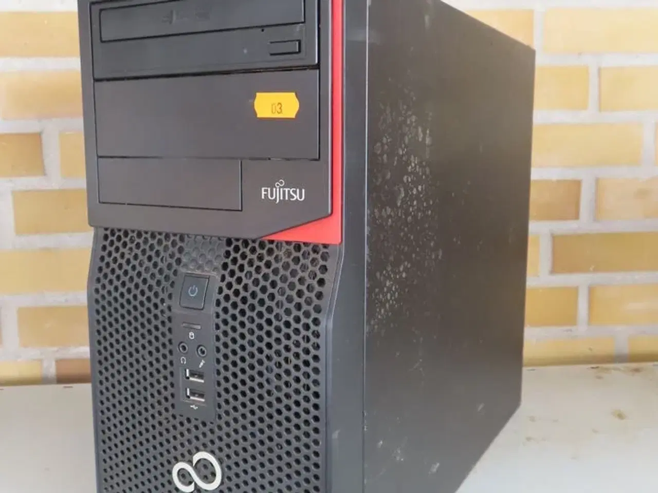 Billede 1 - Stationær computer FUJITSU P420 E85+