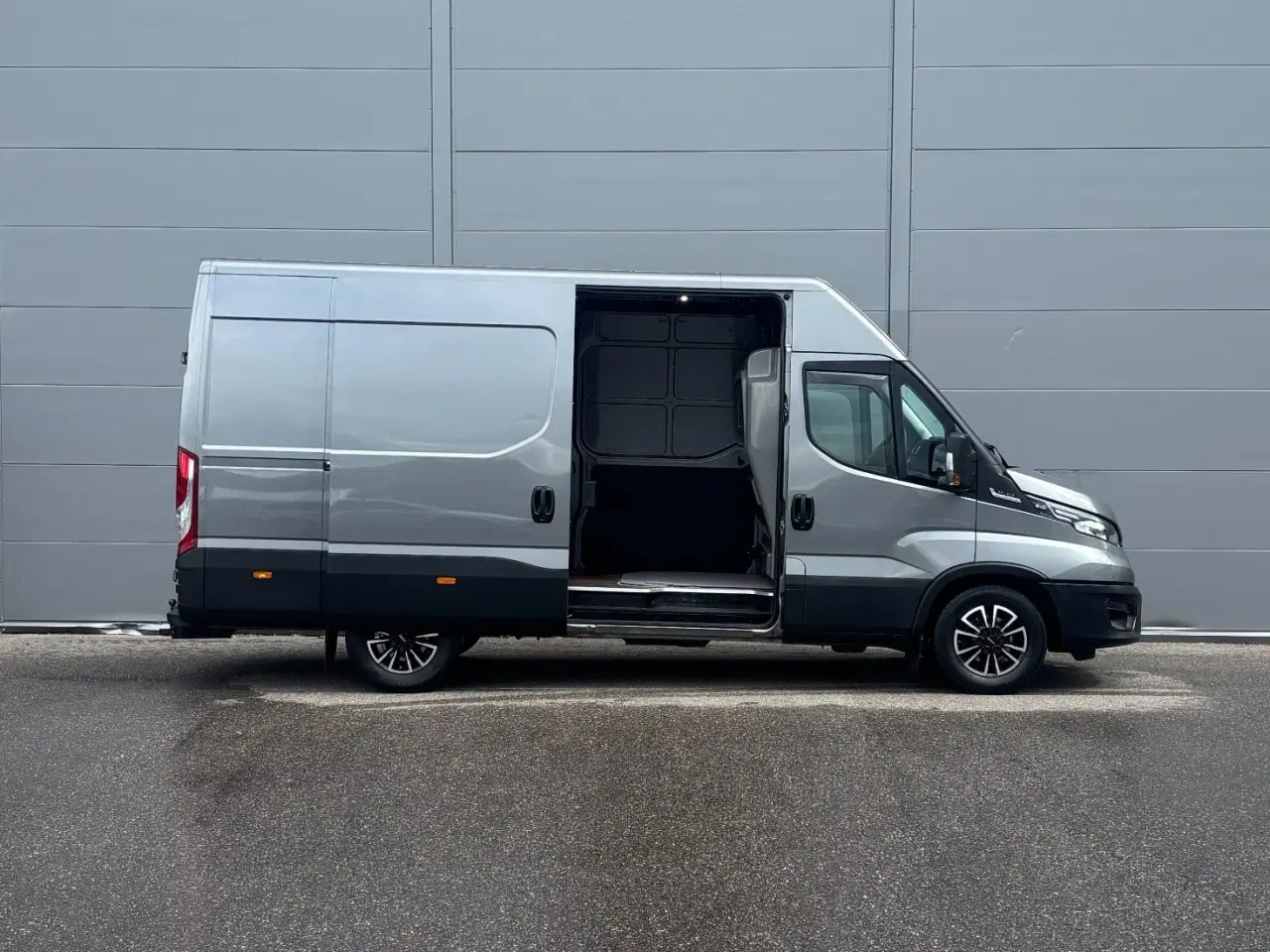 Billede 11 - Iveco Daily 3,0 35S21 12m³ Van AG8
