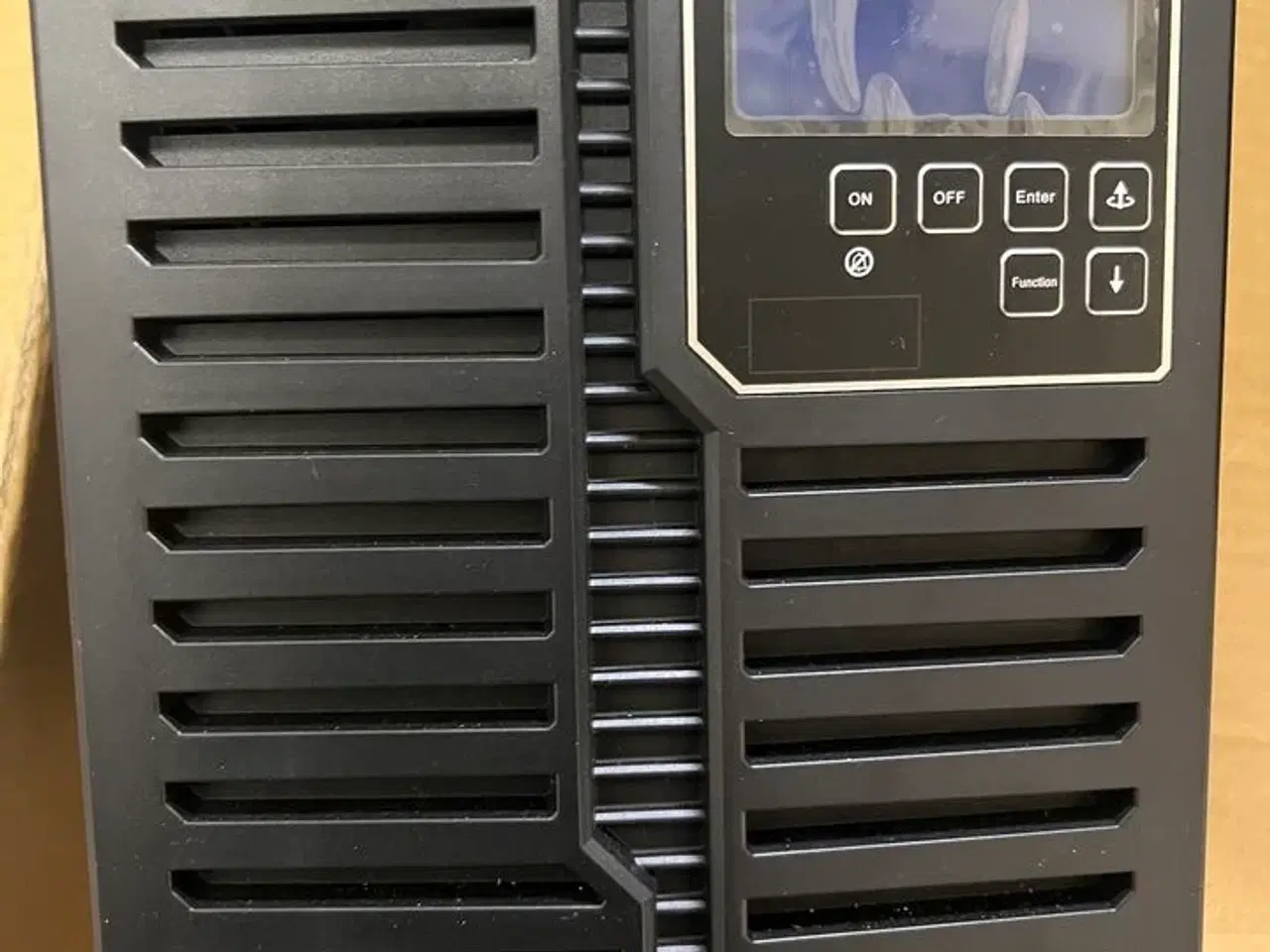 Billede 1 - UPS anlæg RAU2000DTWLA 1800W