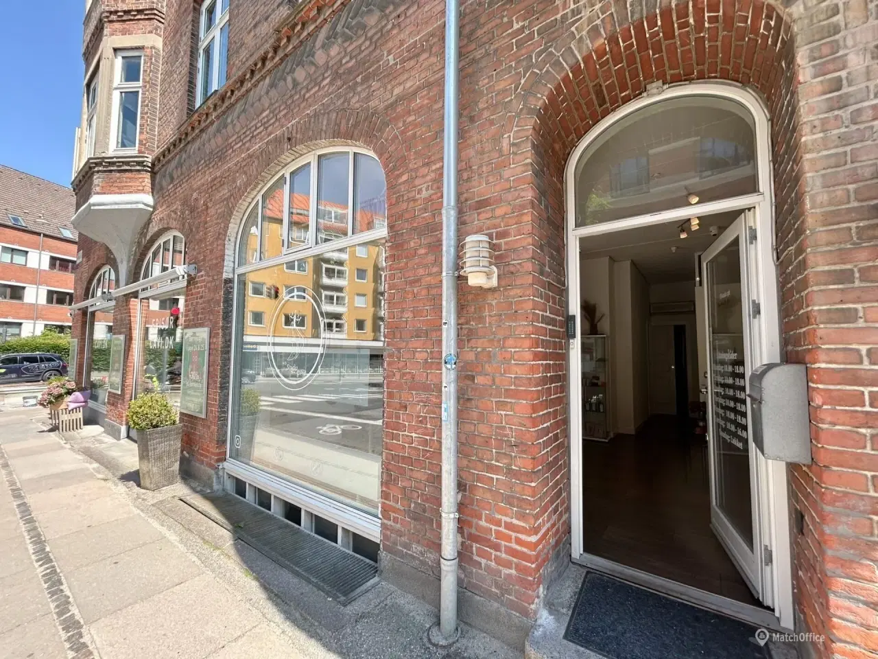 Billede 1 - Lokale til leje på Gl. Jernbanevej 1. st tv