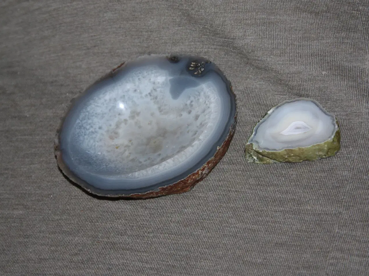 Billede 1 - Smuk smykkeskål af en sten 13 cm x 12 cm