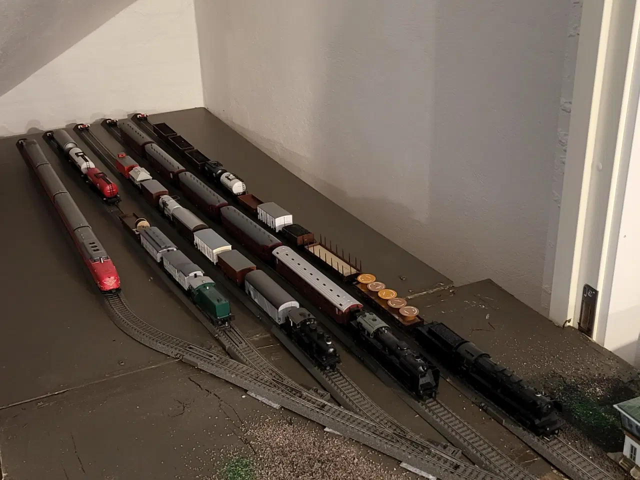 Billede 4 - Stor modelbane med alt tilbehør til salg