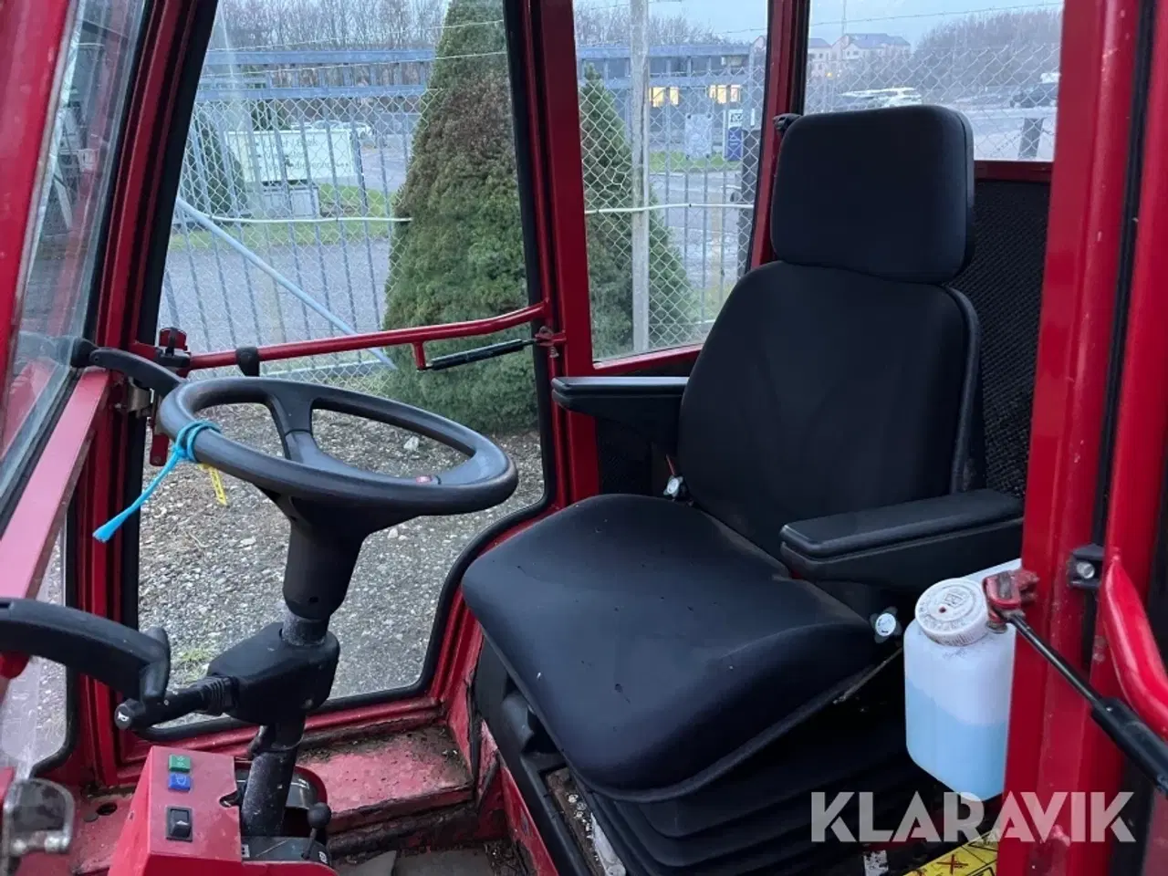 Billede 7 - Redskabsbærer Toro Groundmaster 3280D med kost og saltspreder