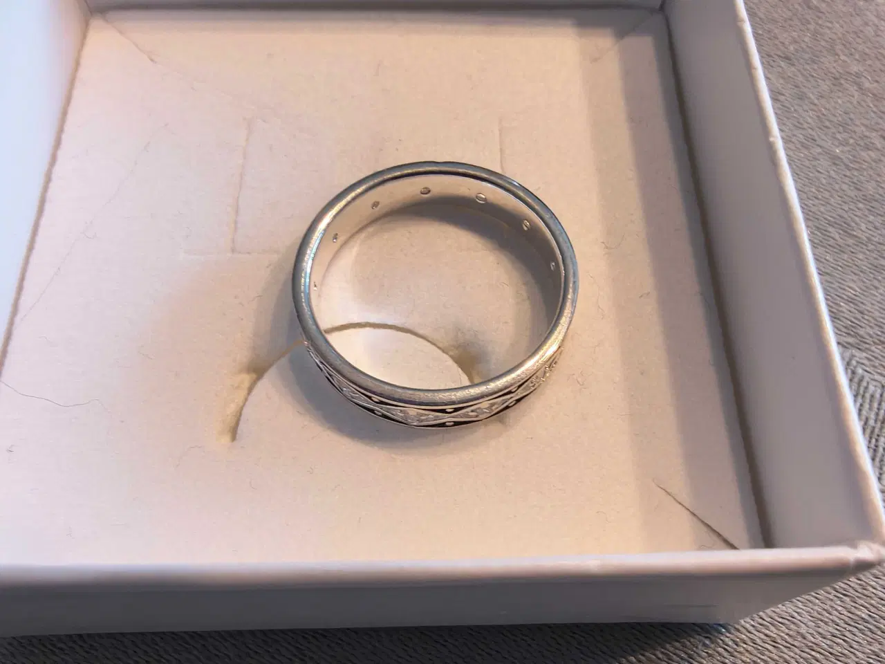 Billede 2 - Flot sølv ring