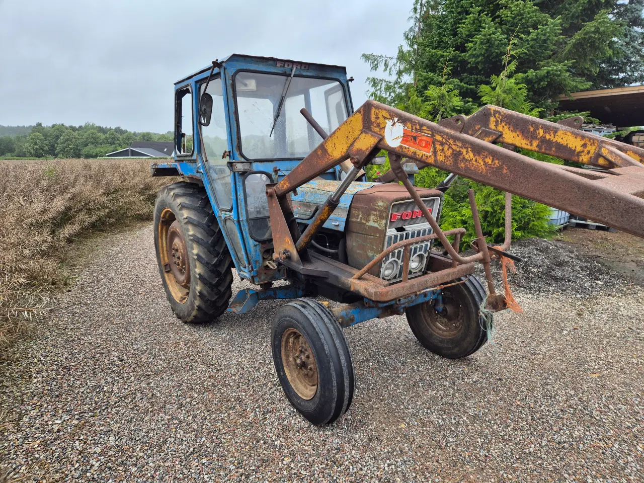 Billede 2 - Ford 4000, med frontlæsser