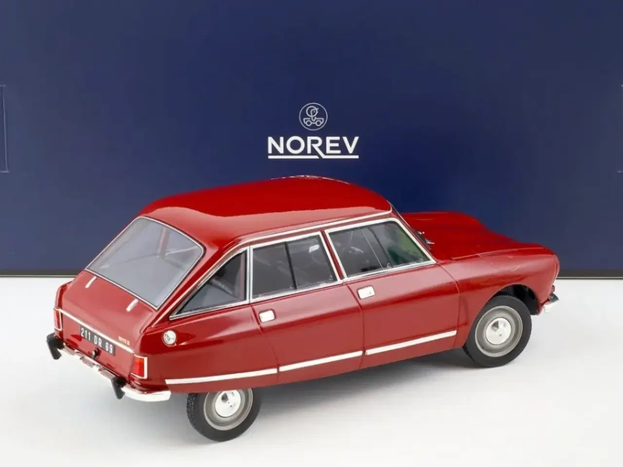 Billede 3 - 1:18 Citroen Ami 8 Club 1969