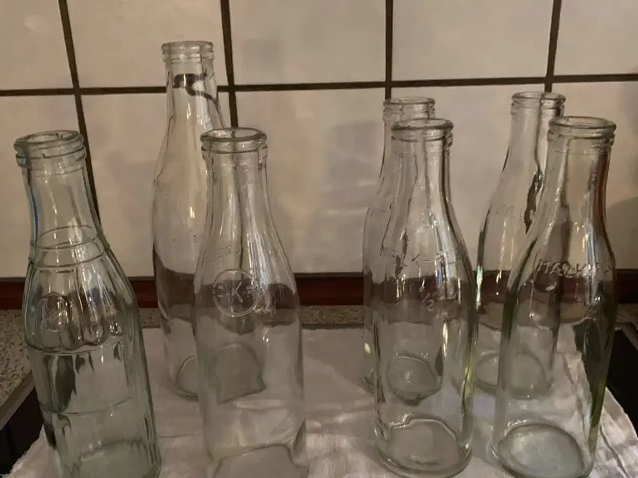 Billede 1 - Mælkeflasker og saftflaske