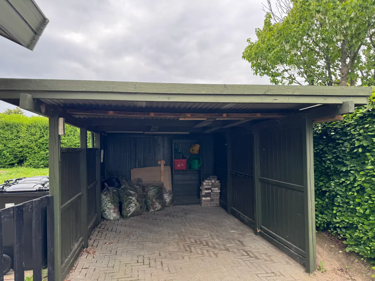 Billede 1 - Gives bort – carport med redskabsskur