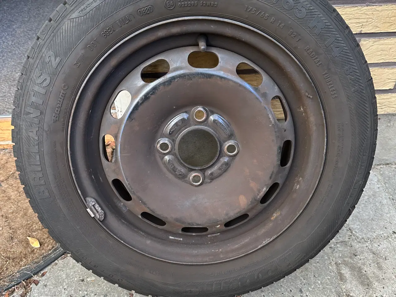 Billede 1 - Sommerdæk på fælge 