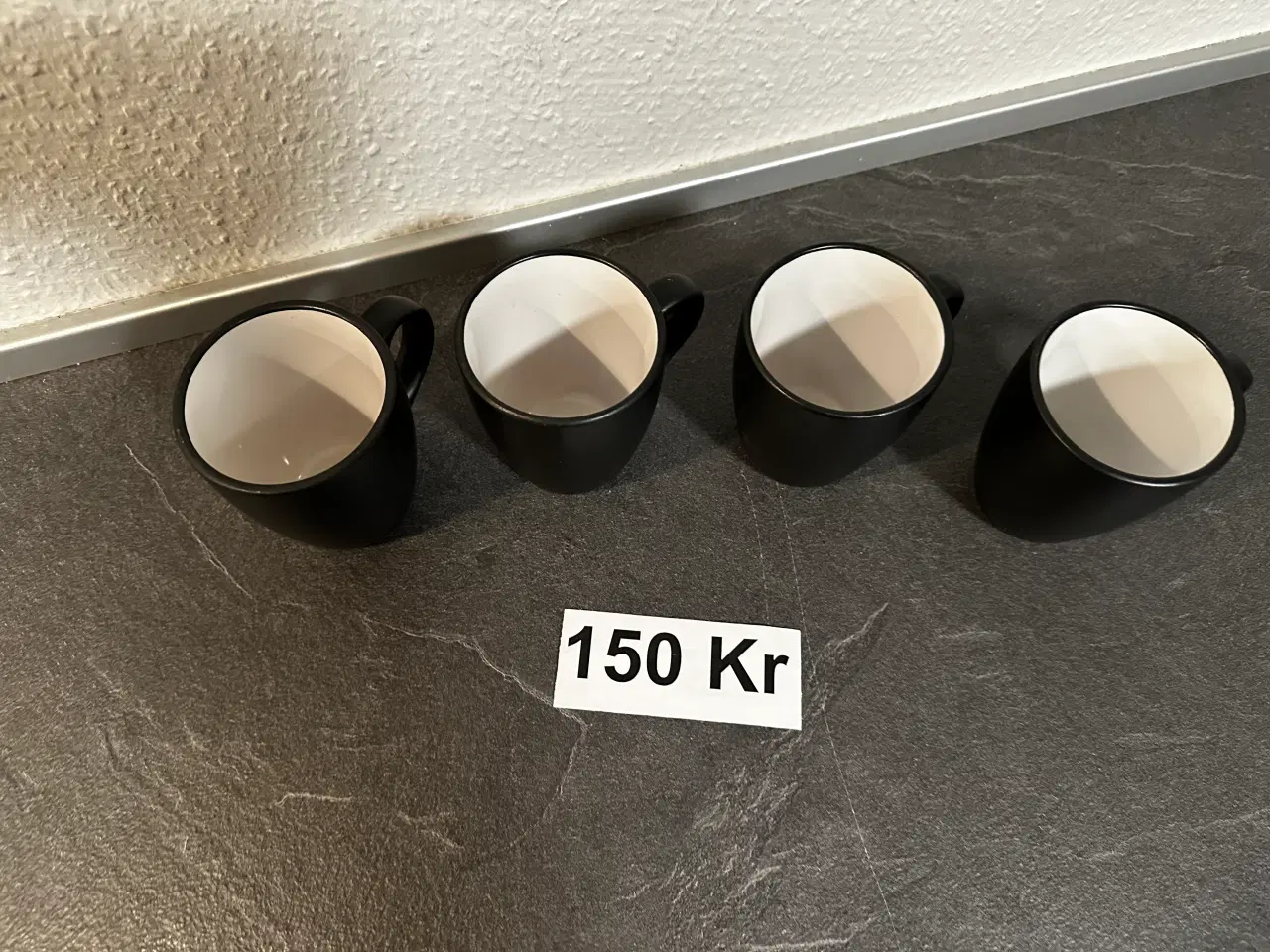 Billede 3 - Sæt med sorte kaffekopper