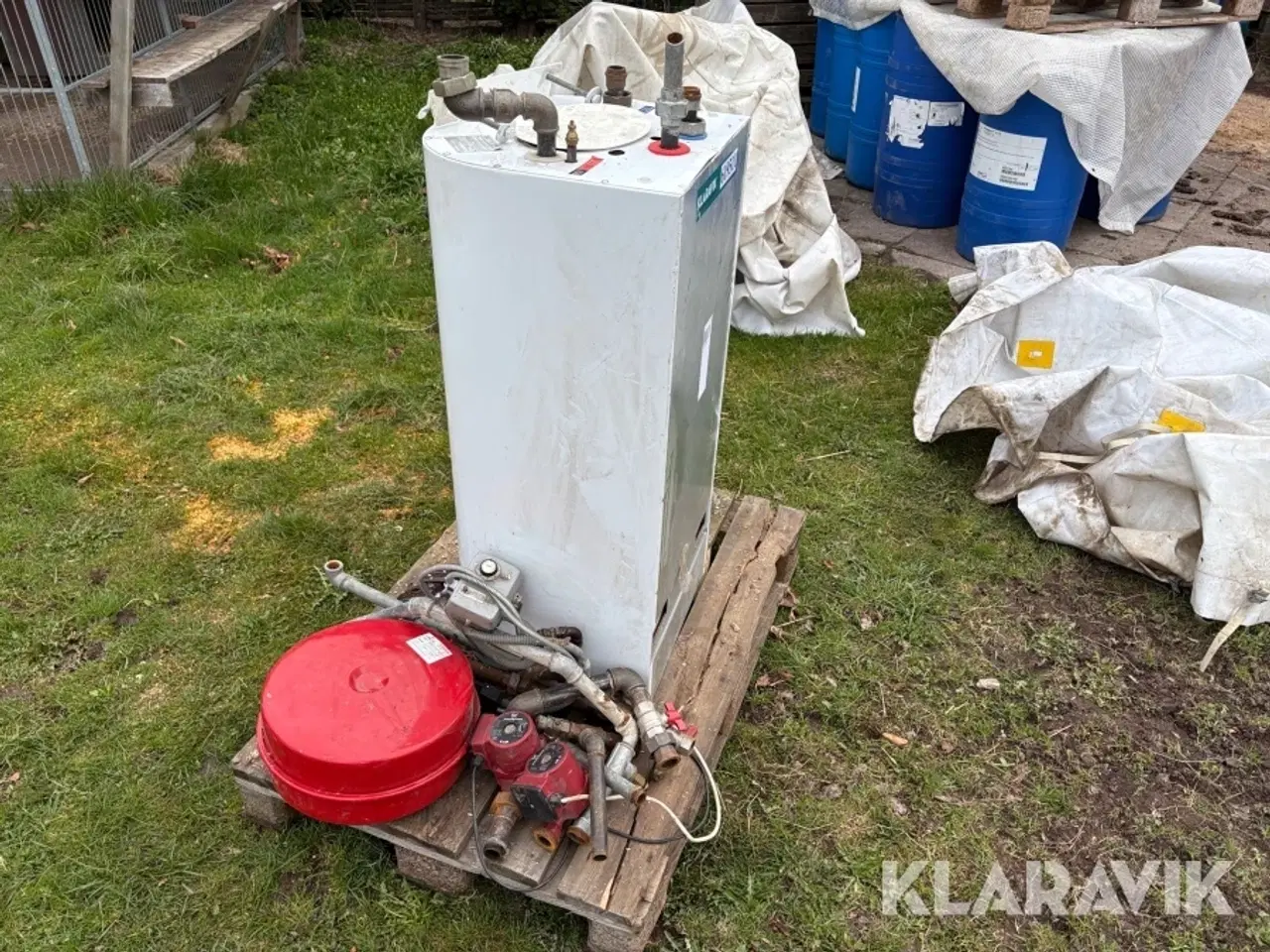 Billede 4 - Varmtvandsbeholder med cirkulationspumper og ekspansionsbeholder Methro Therm, Grundfos og Varem