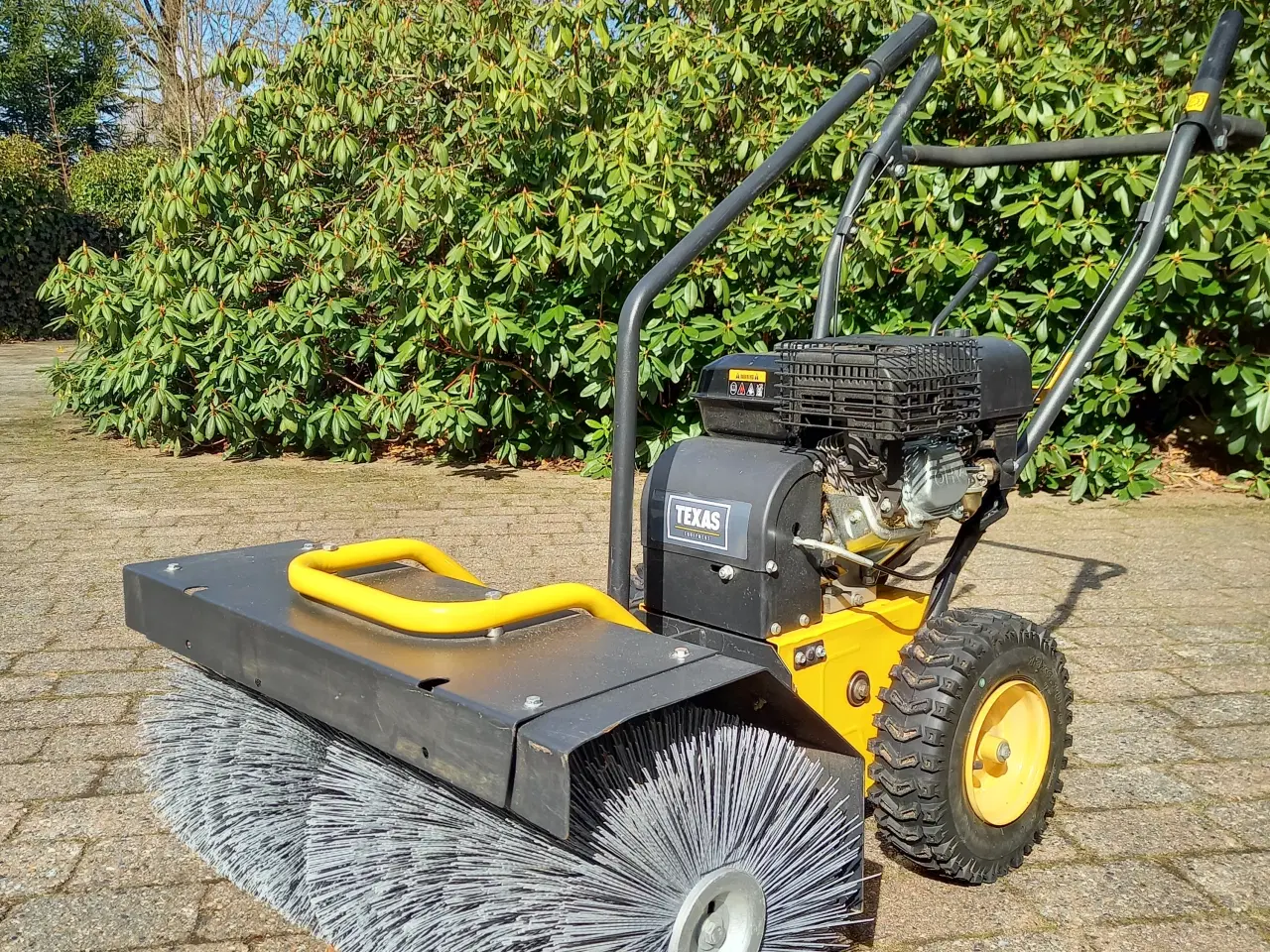 Billede 1 - Texas Mosfjerner og Fejemaskine