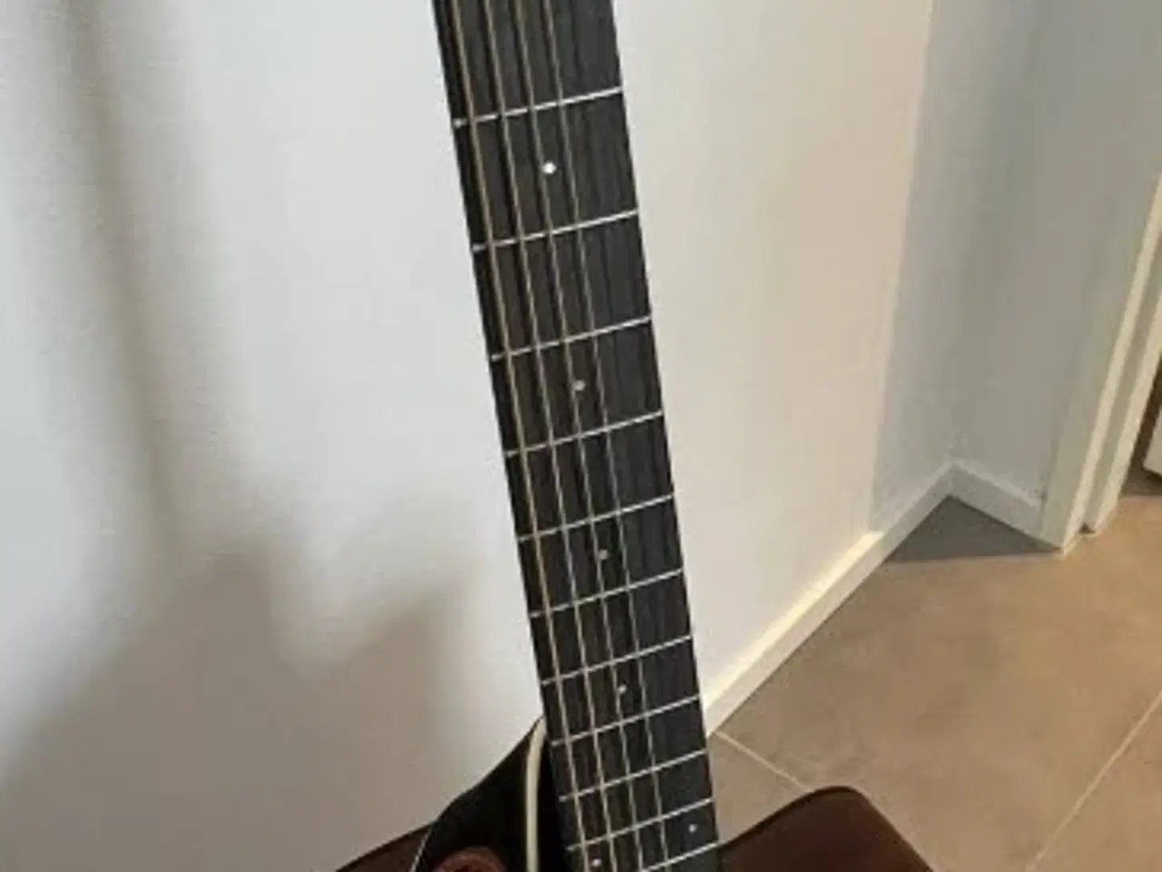 Billede 2 - Halvakustisk guitar Alvarez AD30CE med tilbehør
