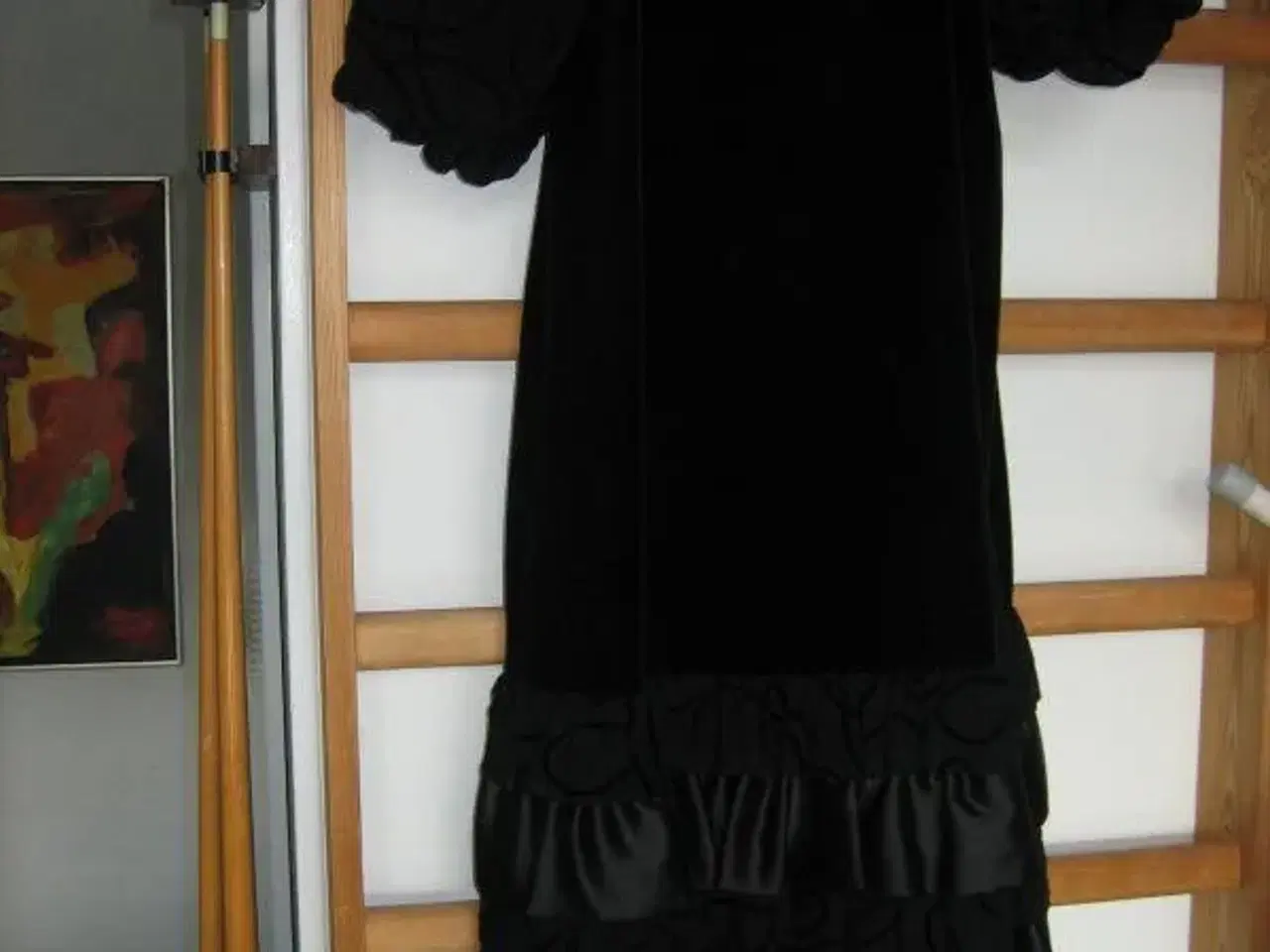 Billede 1 - sort festkjole