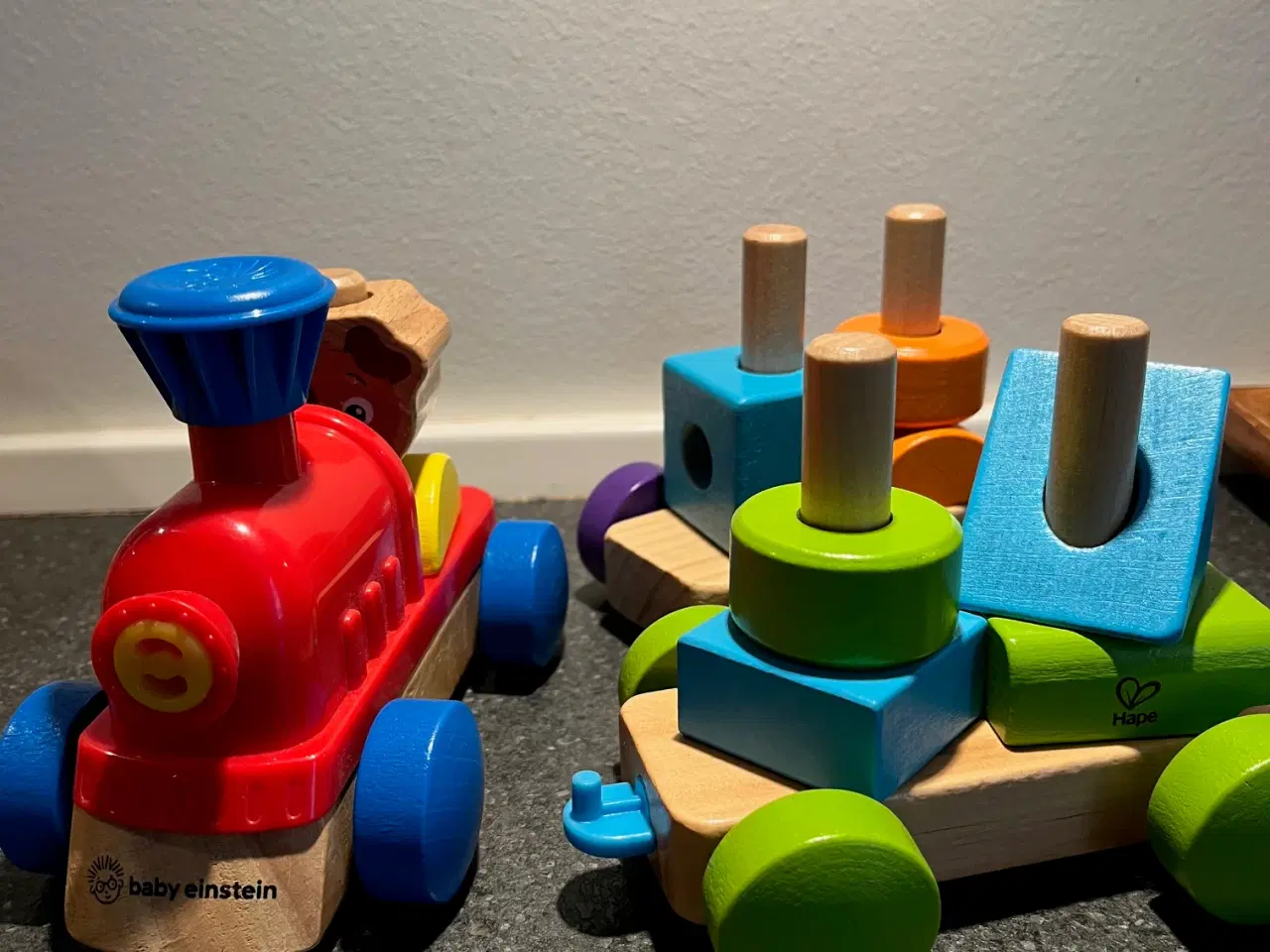 Billede 1 - Hape Baby Einstein Opdagelsestog i farverigt træ