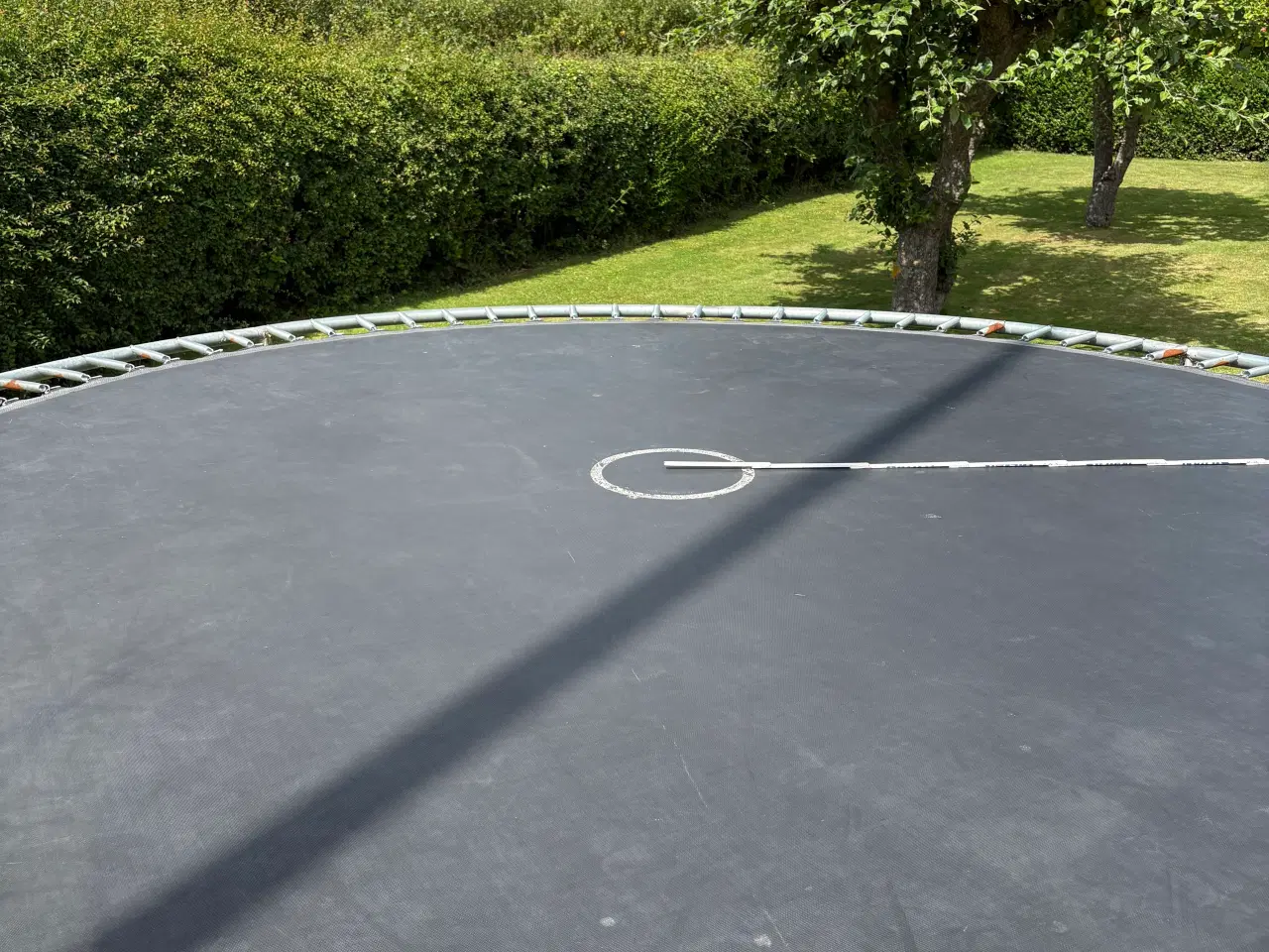 Billede 4 - Velholdt stor havetrampolin