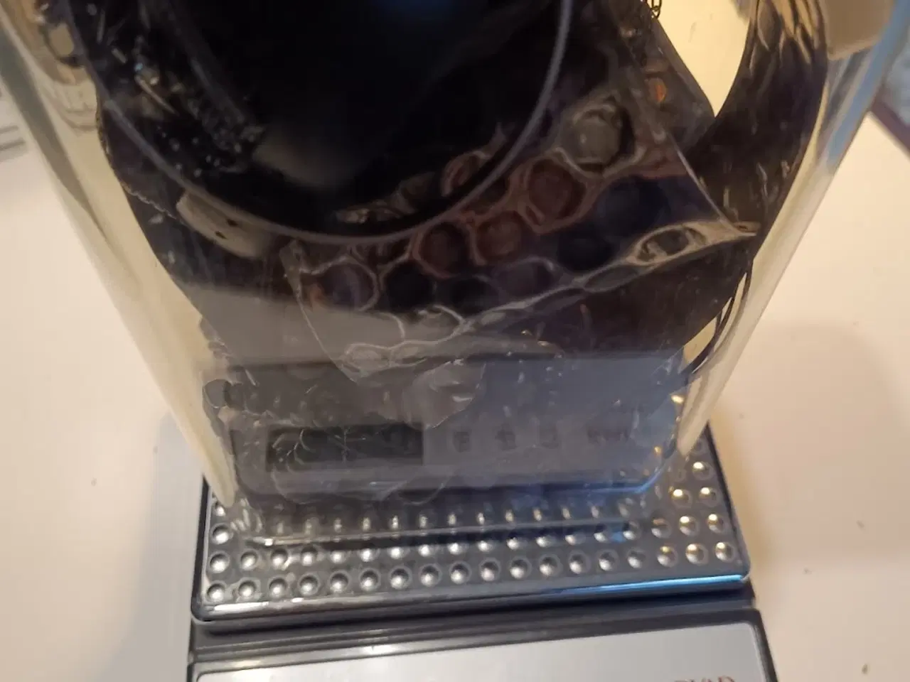 Billede 2 - Plastboks med diverse smykker fra Simili & Pilgrim