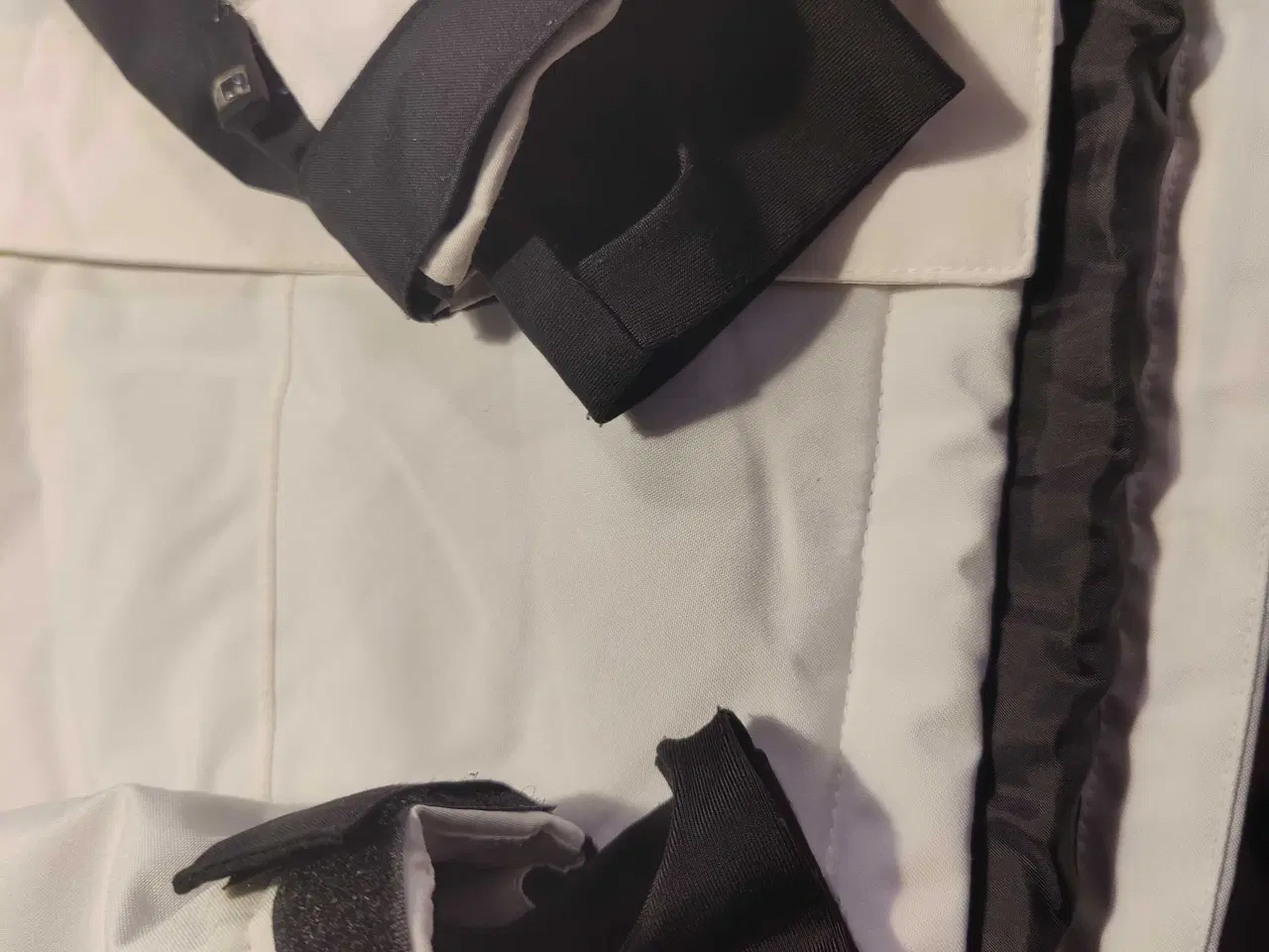 Billede 5 - Lækker skijakke og buskser