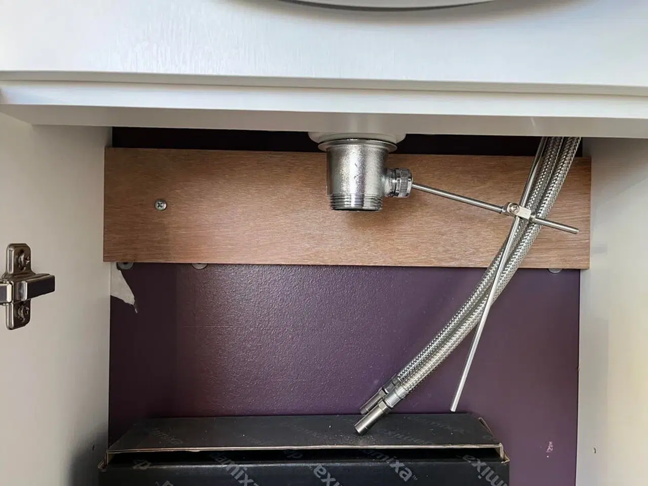 Billede 5 - Vask med skab, udstillingsmodel