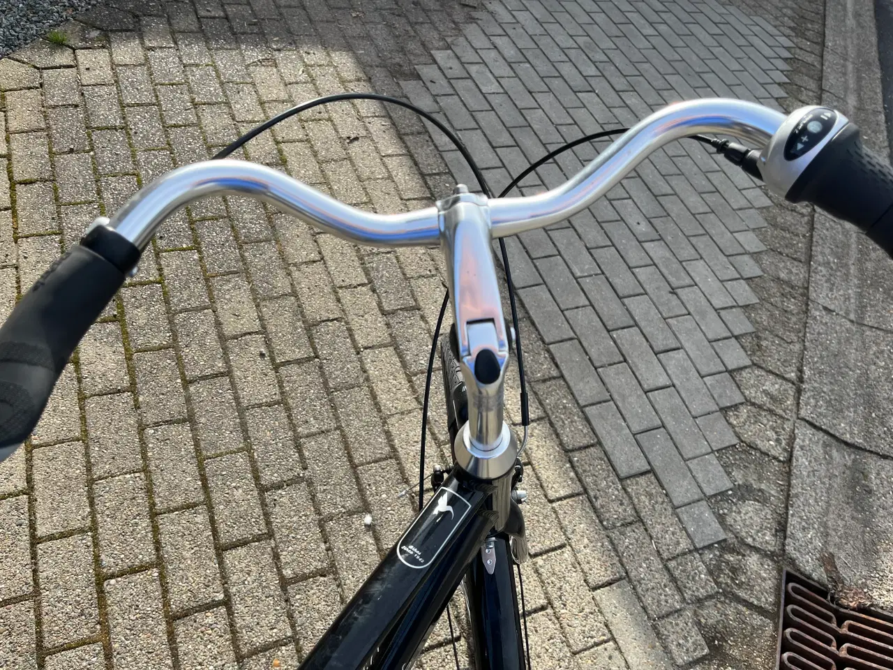 Billede 2 - Knap Brugt, God Stand