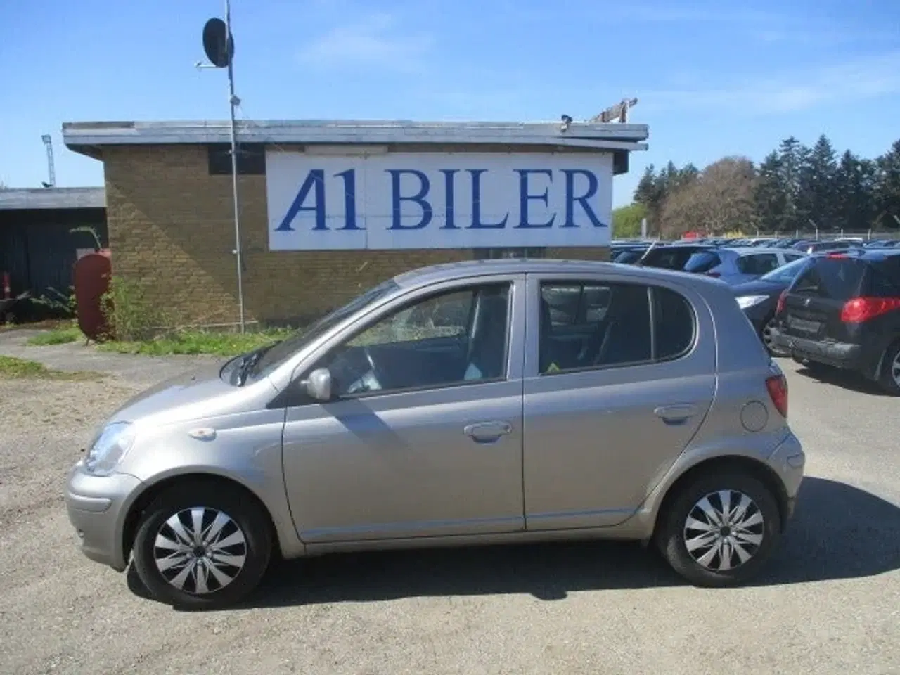 Billede 1 - Toyota Yaris 1,3 Luna