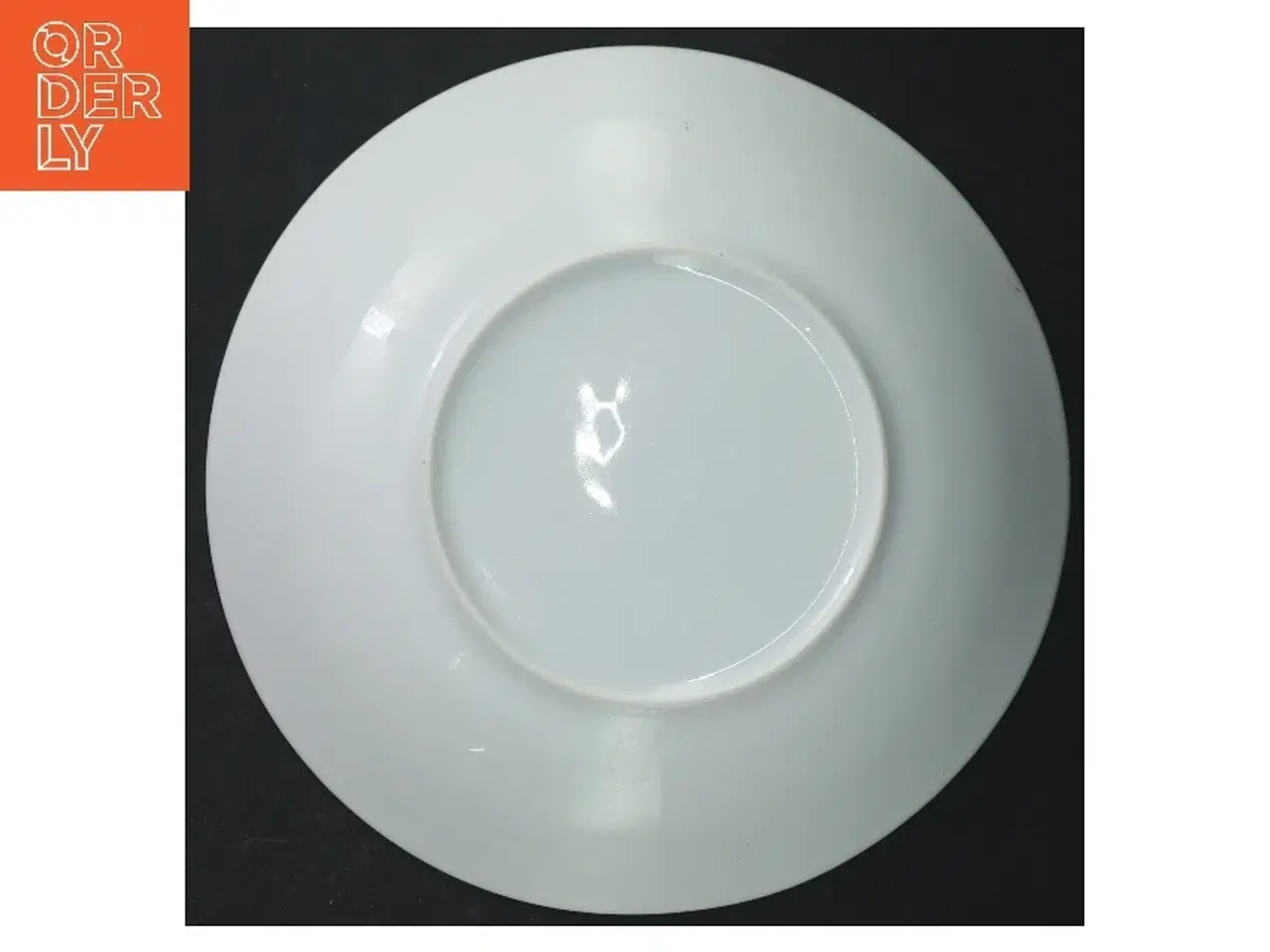 Billede 3 - Hvide keramiktallerkener (str. 19,5 cm)