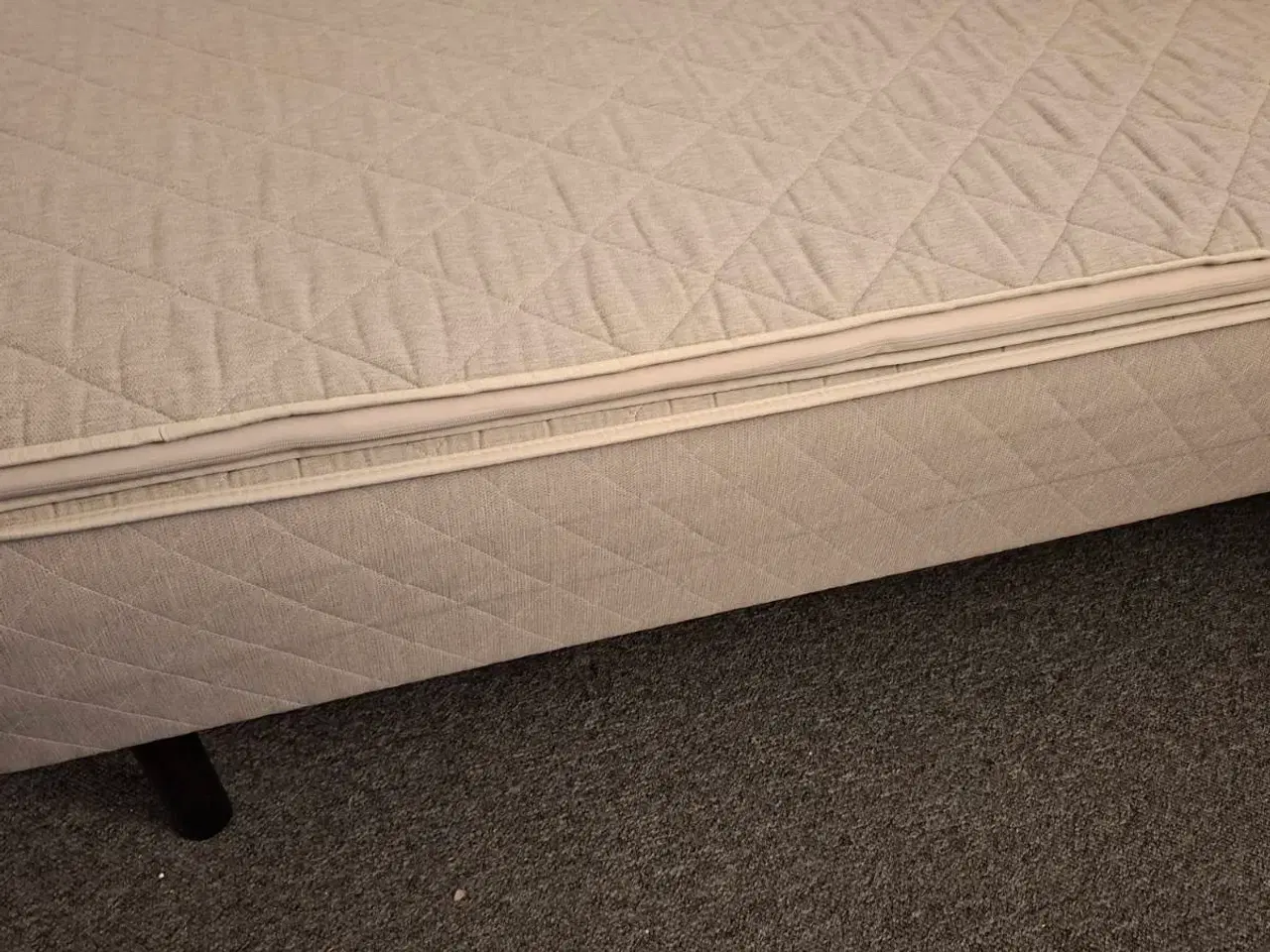 Billede 4 - Seng med topmadras 200x90 cm