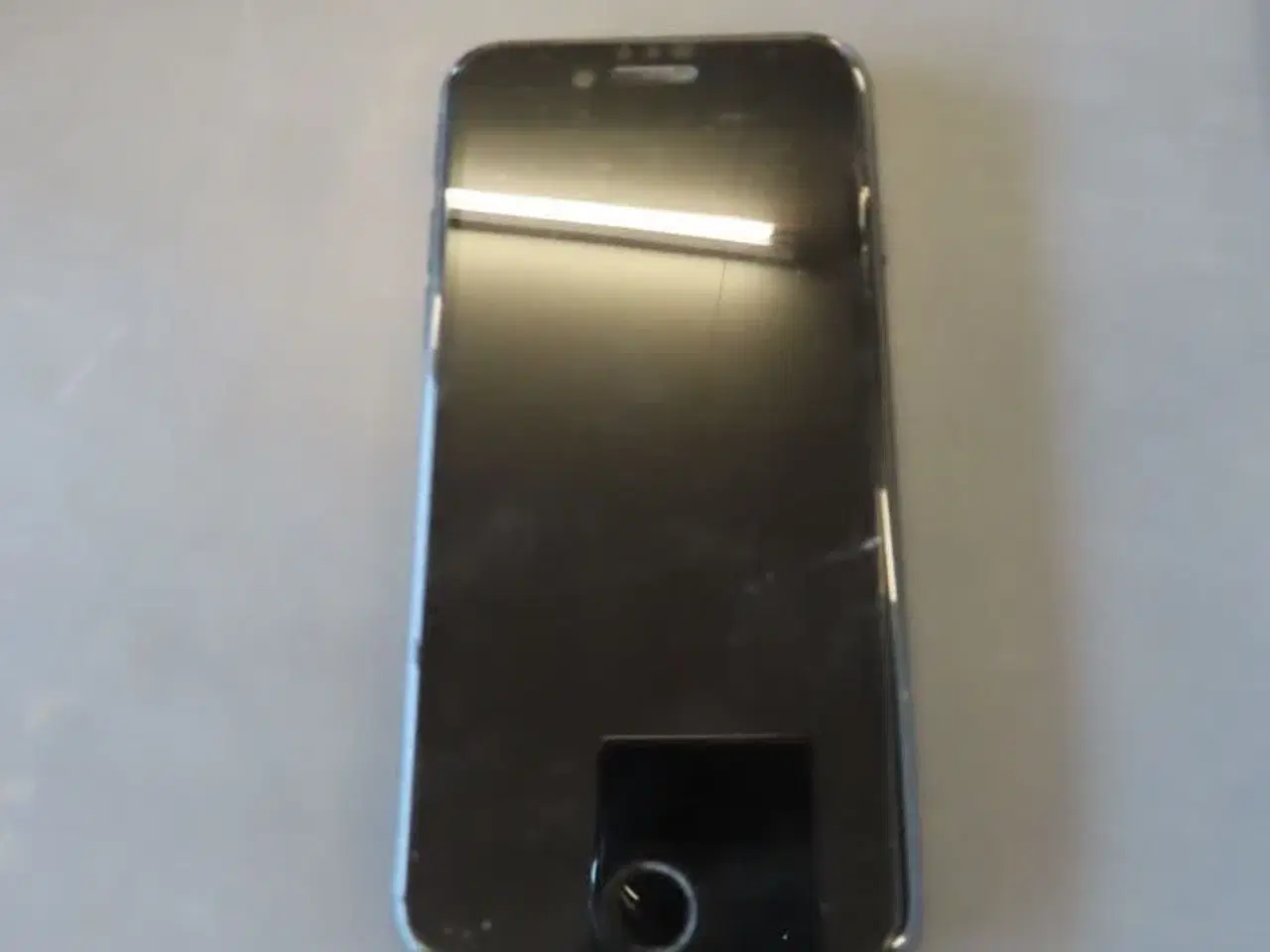 Billede 1 - Mobiltelefon APPLE Iphone SE 3. Gen - 64 GB