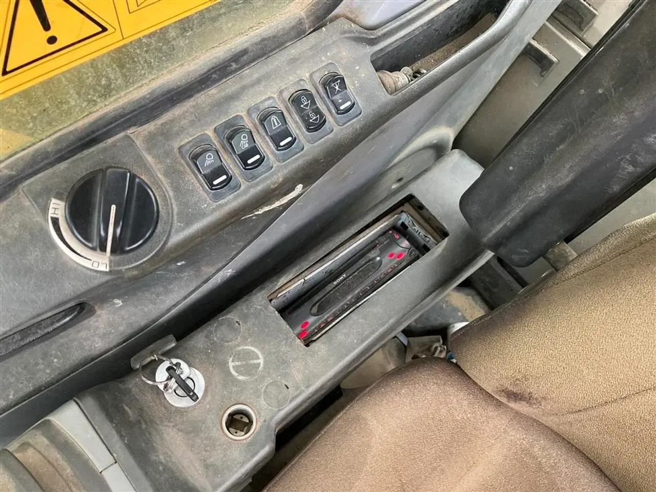 Billede 22 - New Holland E 265 LC Kipbart planerblad og graveskovl