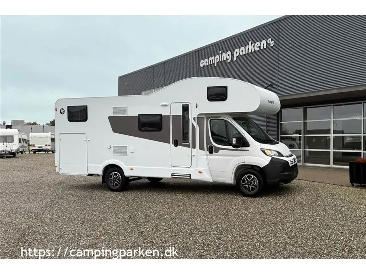 Billede 1 - 2026 - SunLight A 70   Sunlight alkove A70 m. 6 sovepladser og 5 selepladser, meget opholdsrum og stor garage