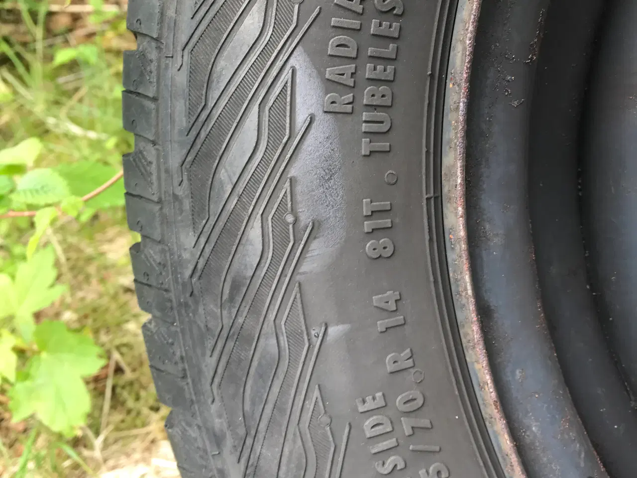 Billede 3 - Bil Dæk 165/70, R14, 81T Conti dækmønster 3mm