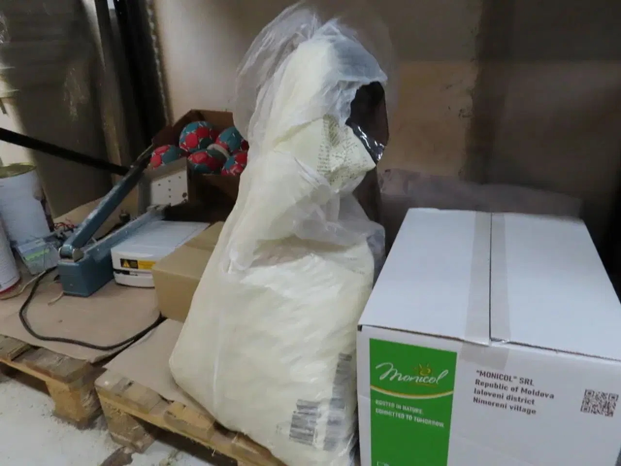 Billede 18 - Pallereol med indhold