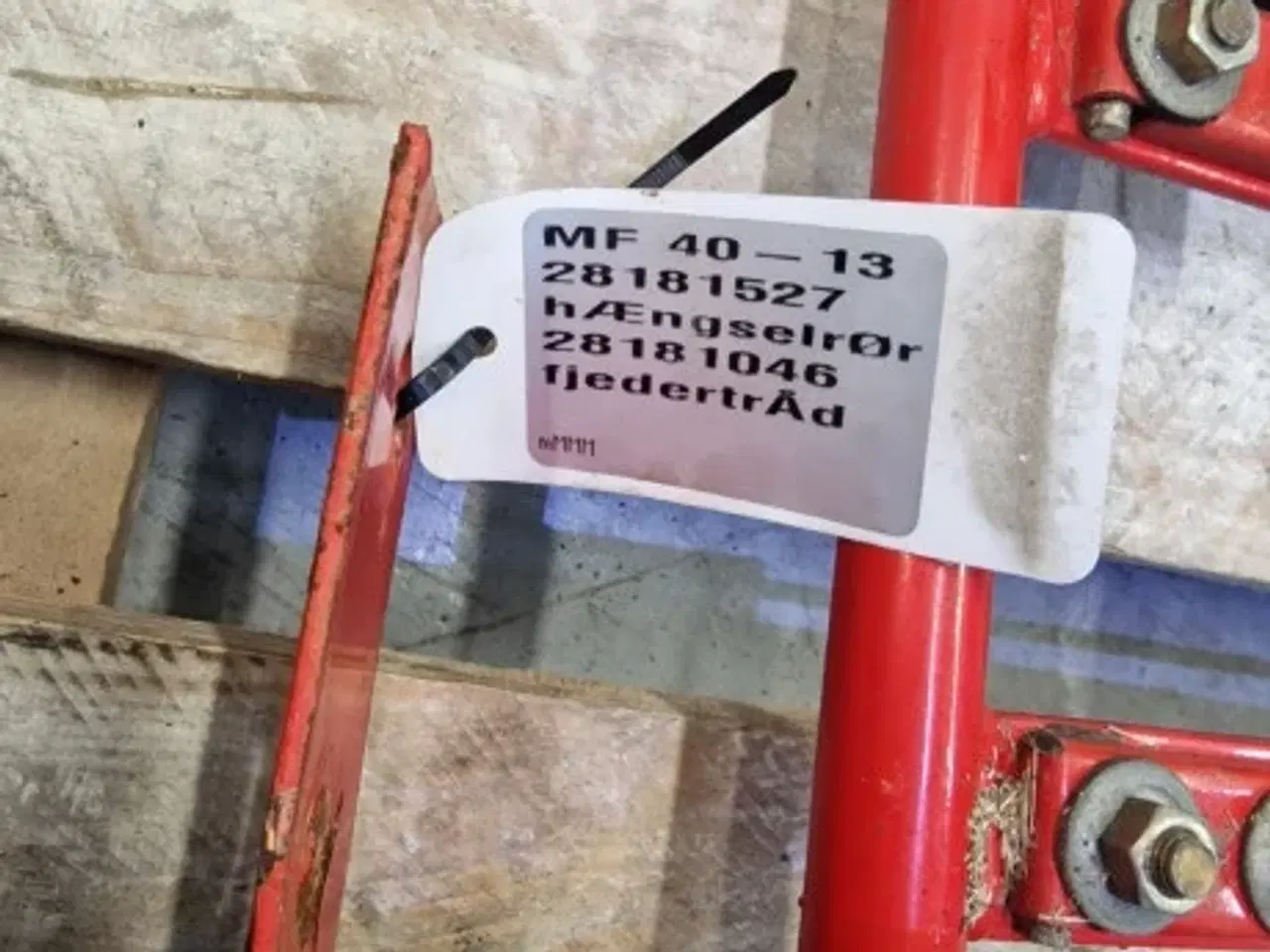 Billede 5 - Massey Ferguson 40 Hængselrør 28181527