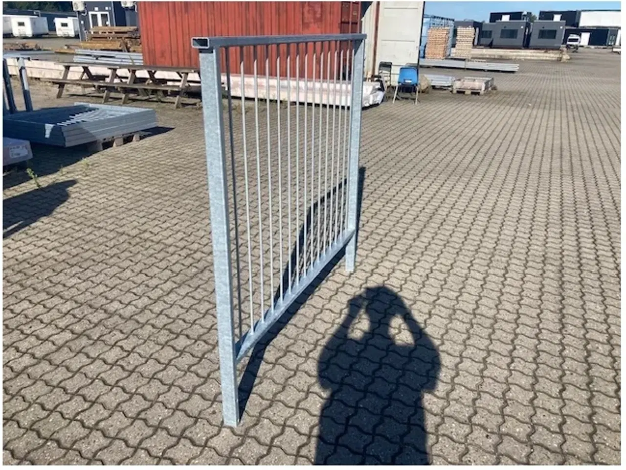 Billede 3 - Ref: Gelænder