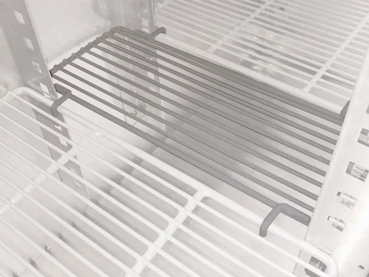 Billede 2 - Rustfri Bar-Køler (267cm) med 4 Glasdøre – 783L