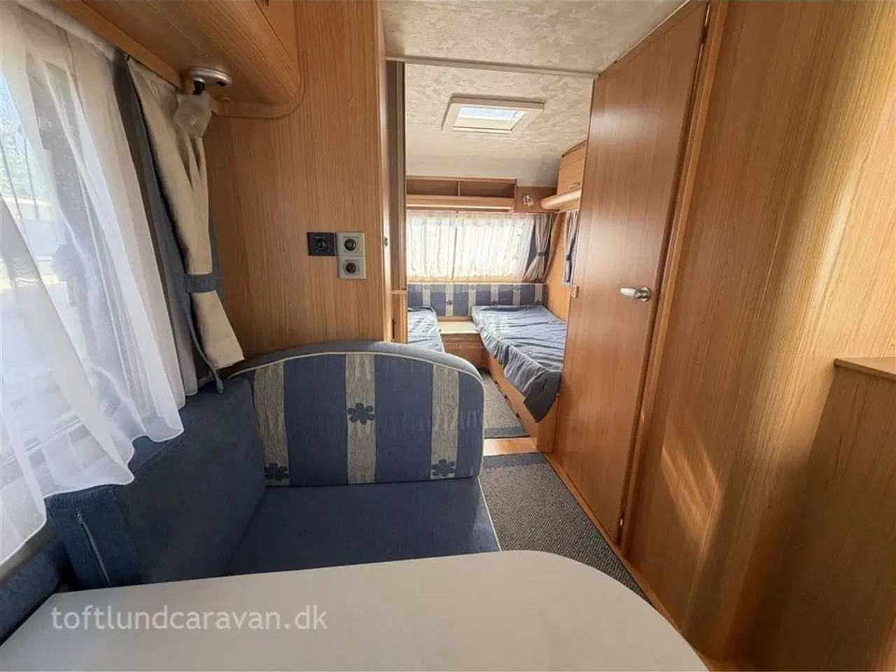 Billede 5 - 2012 - Adria Altea 462 LS   LAV VÆGT, Enkeltsenge m/UDTRÆK, m/MOVER FULDAUT.