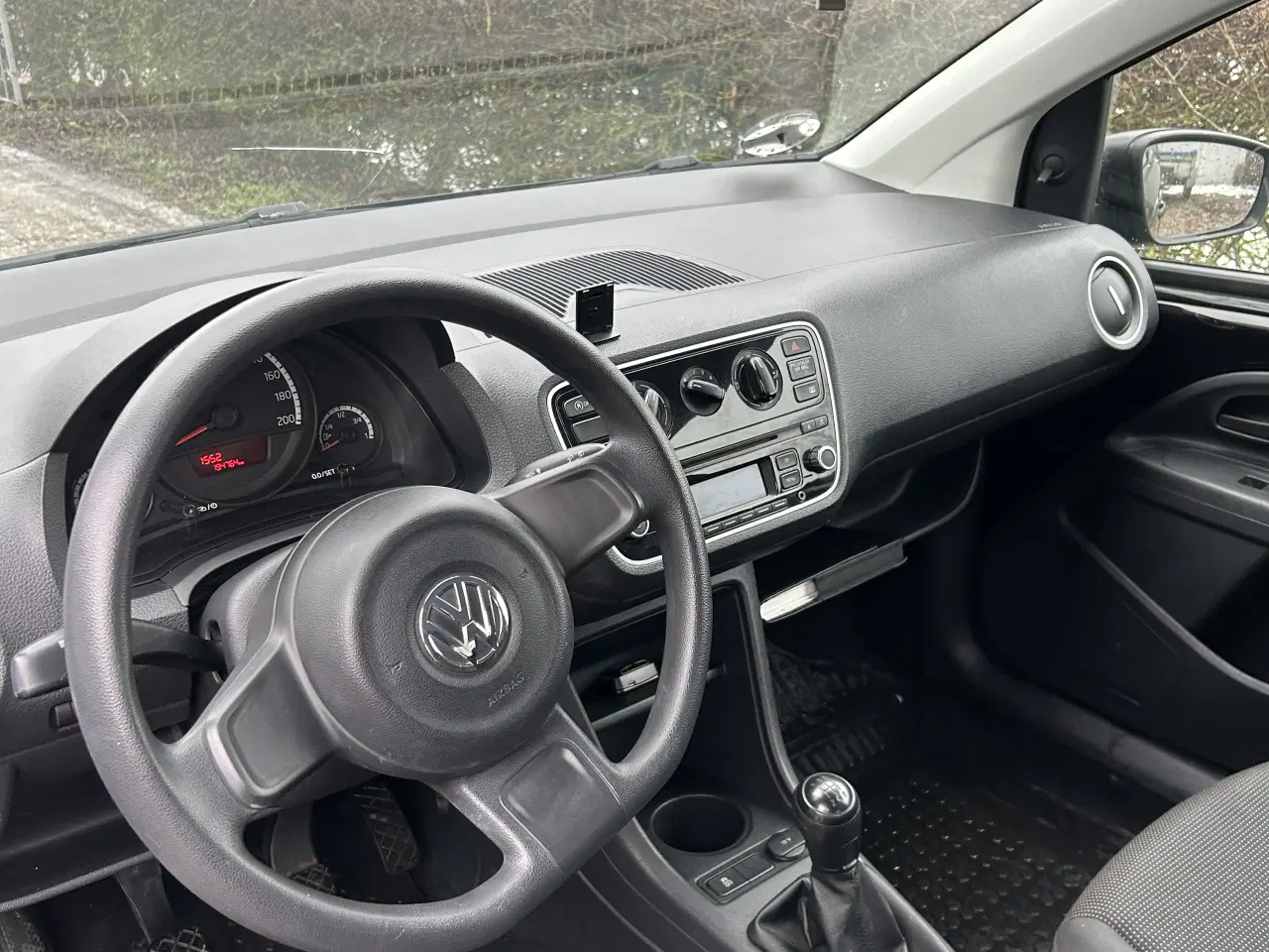 Billede 6 - VW UP! 1,0 TAKE – Økonomisk og velkørende bybil