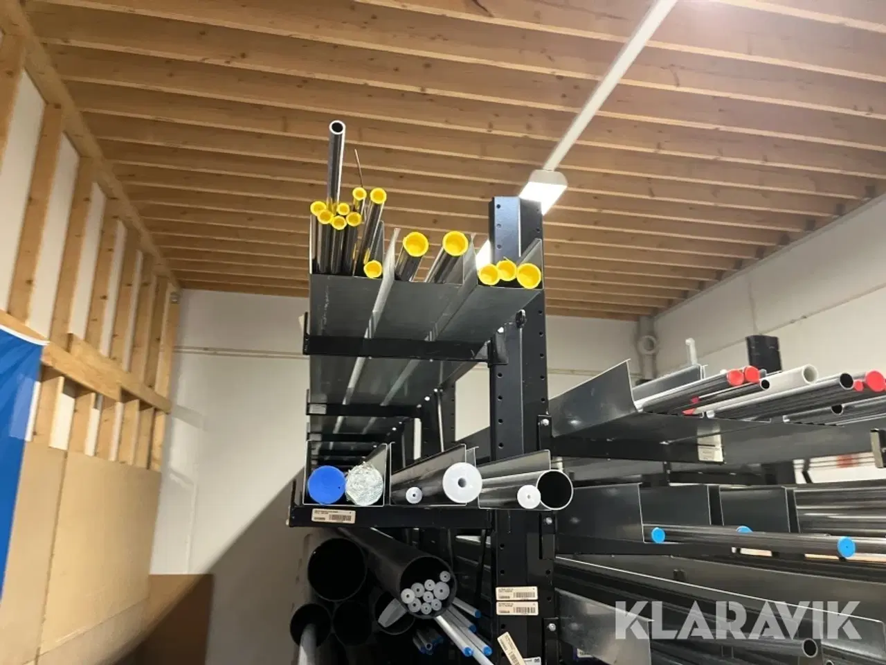 Billede 9 - Grenreol en række