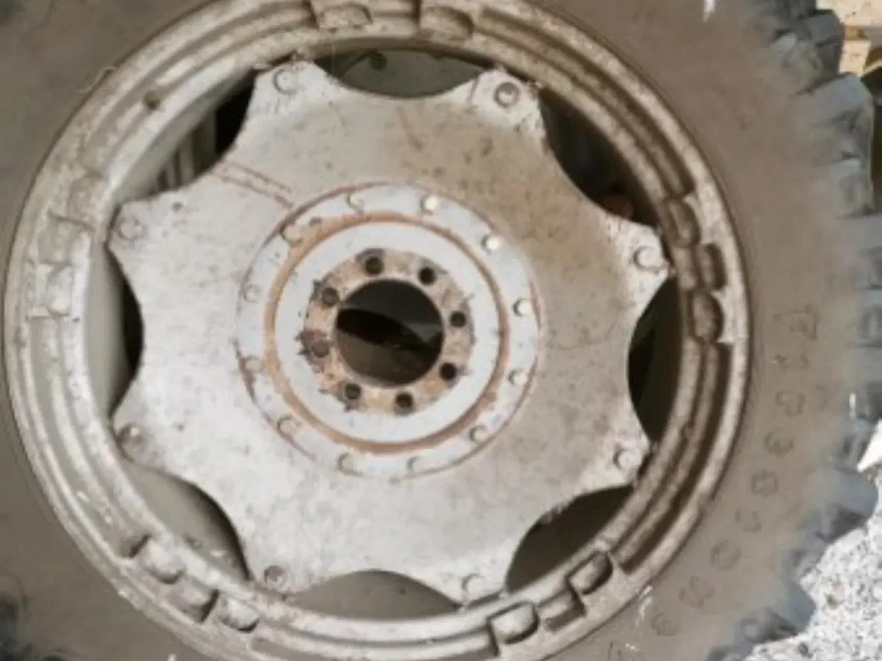 Billede 1 - Continental 13/6R38-11/2R28