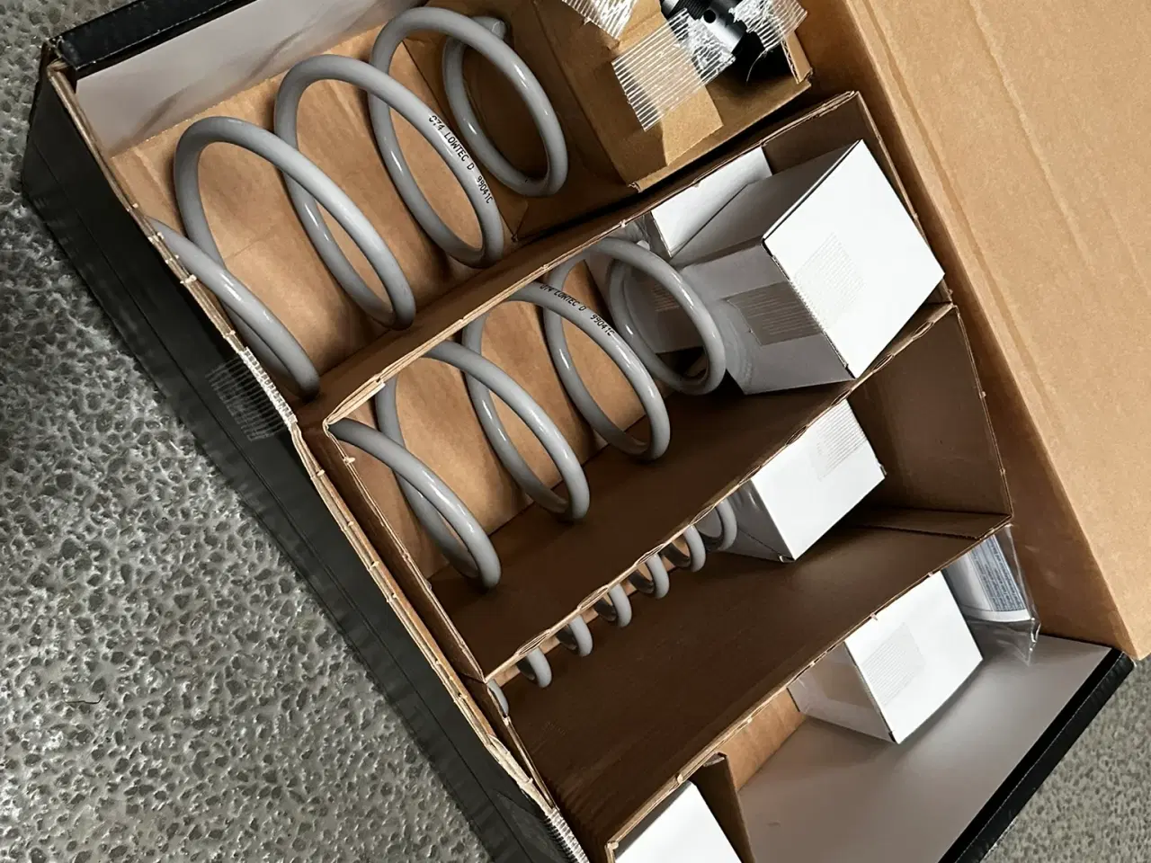 Billede 4 - Lowtec sænkning-gevindundervogn til VW Tiguan (Gev