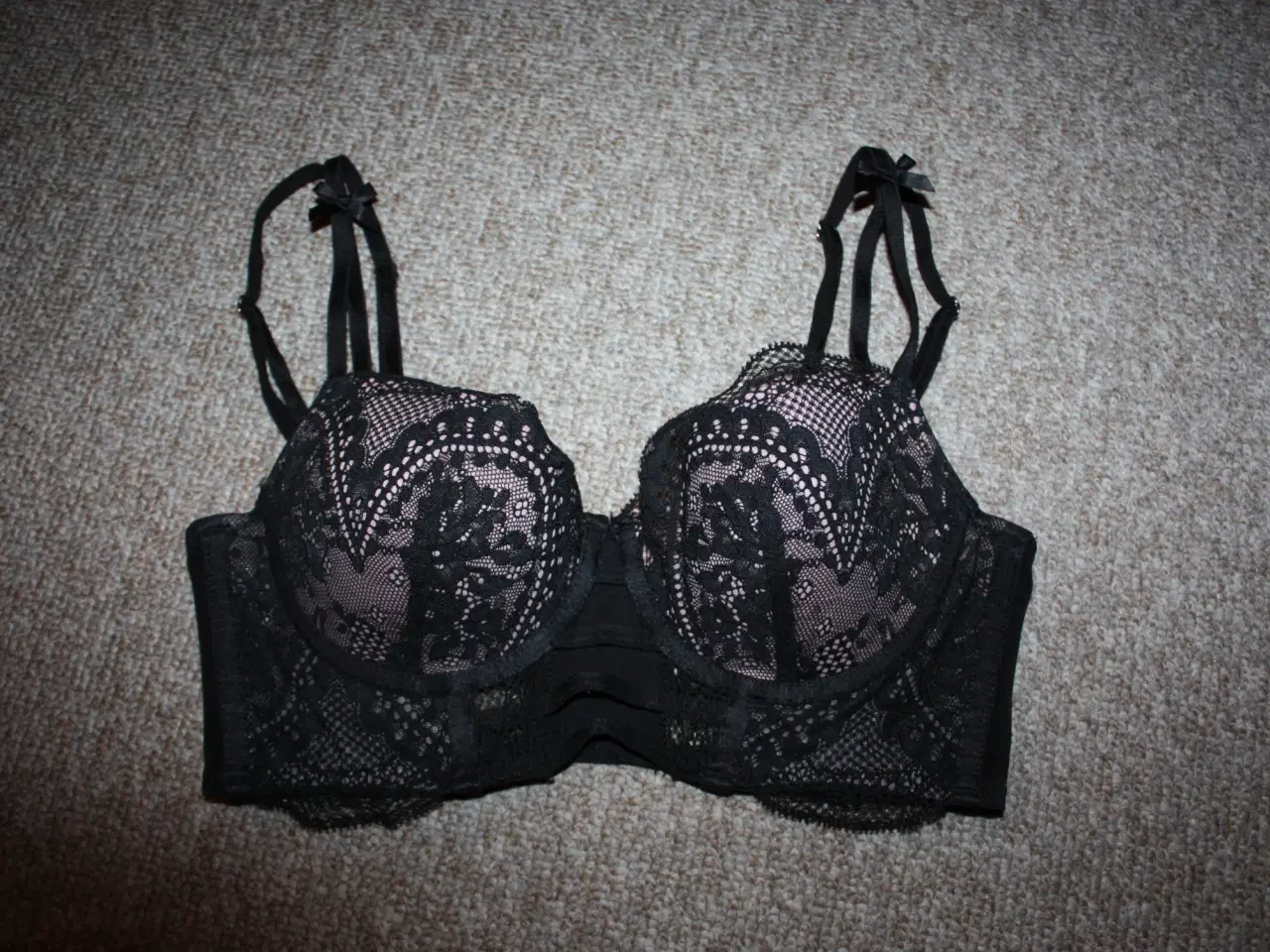 Billede 1 - BH Hunkemöller / hunkemøller str. 70 C (EU)