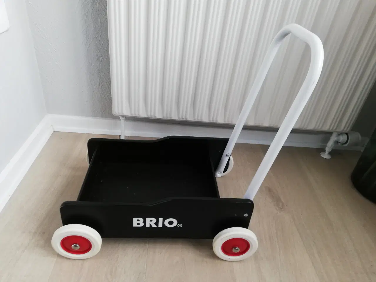 Billede 1 - Brio gåvogn sort