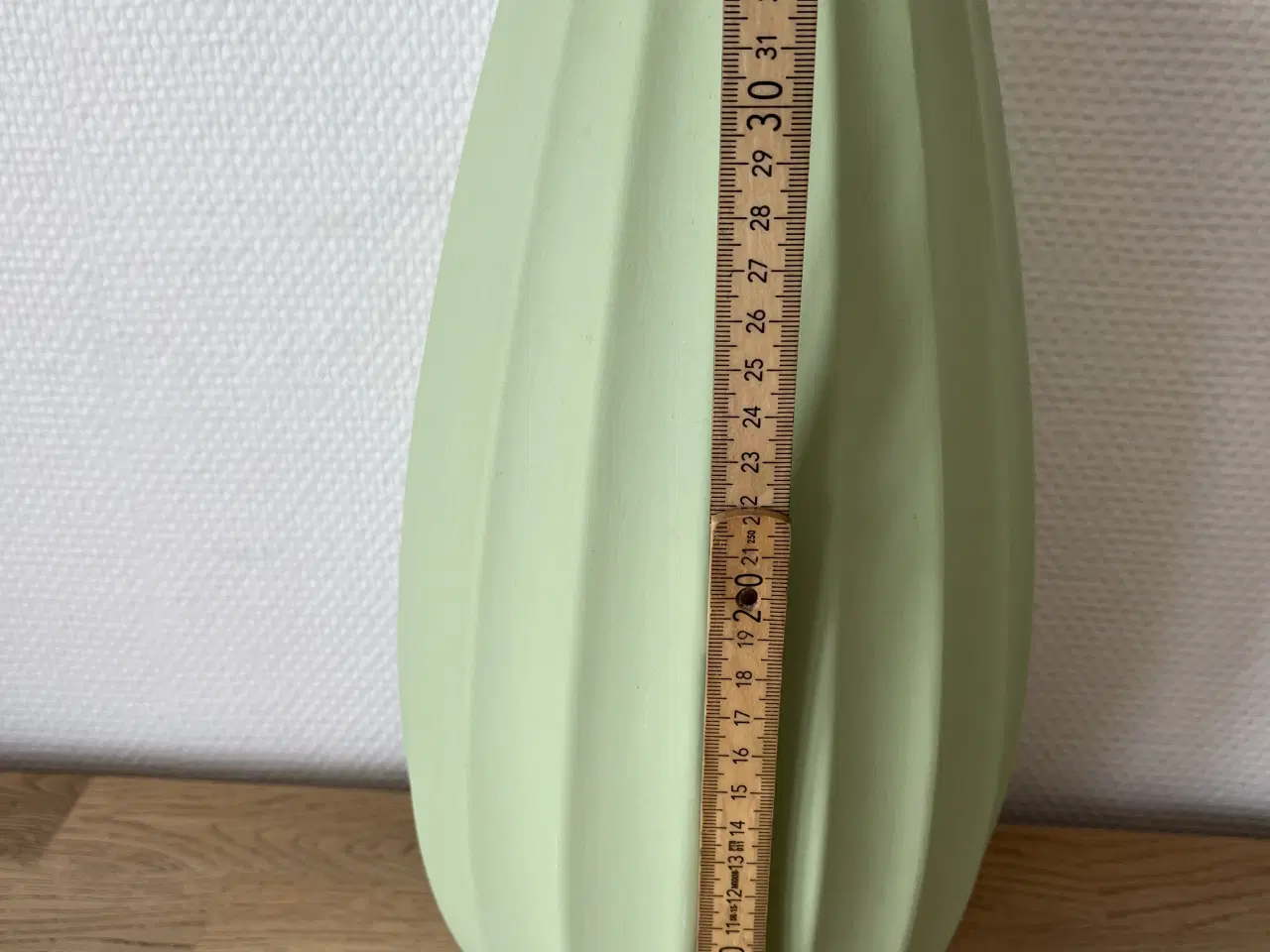 Billede 4 - Grøn vase - højde 34,5 cm.